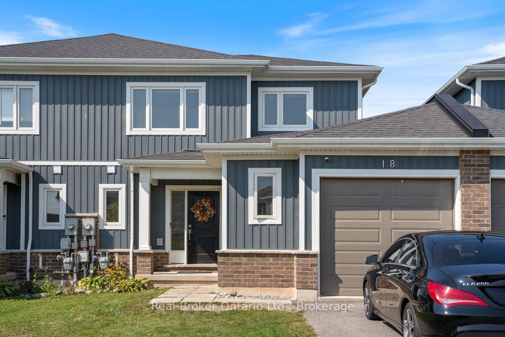 Photo 1 of 18 Viger Drive, Welland, Lincoln/Crowland — HOMEH