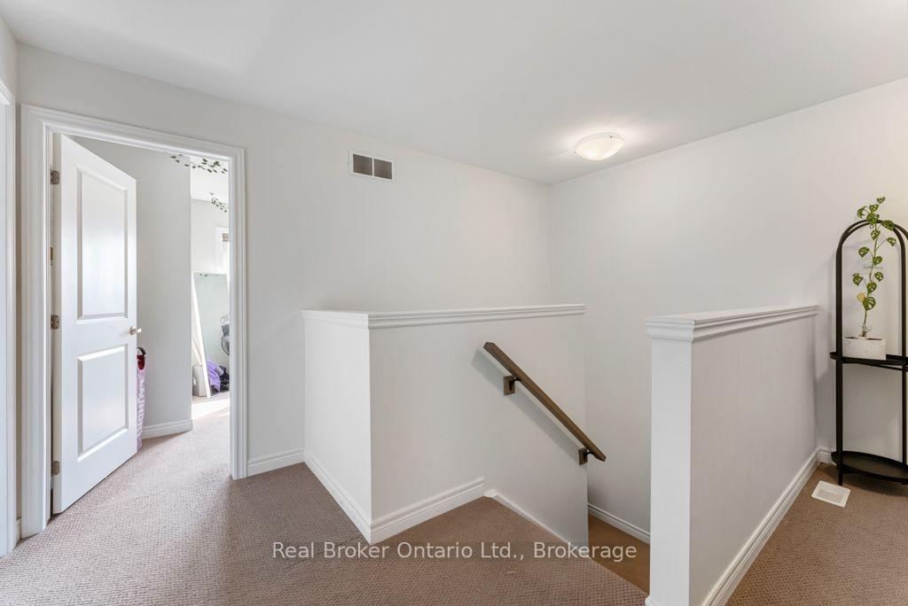 Photo 10 of 18 Viger Drive, Welland, Lincoln/Crowland — HOMEH