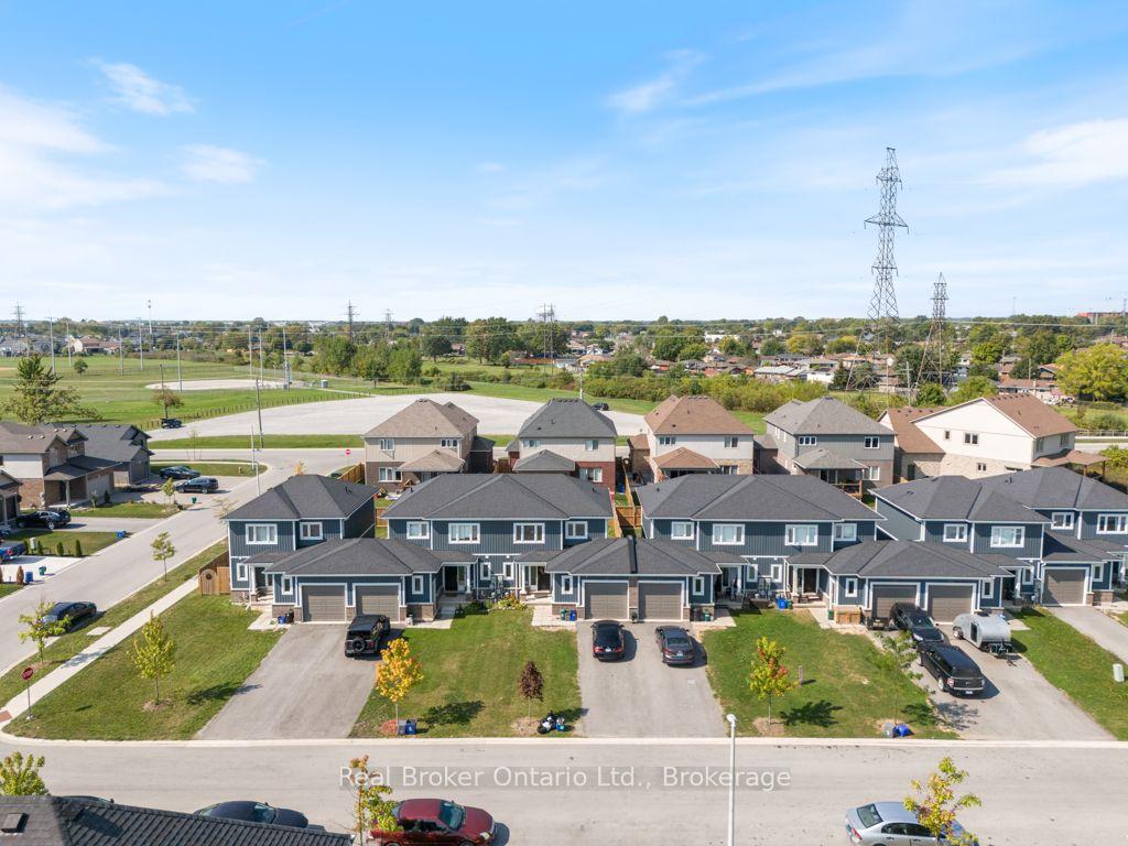 Photo 24 of 18 Viger Drive, Welland, Lincoln/Crowland — HOMEH