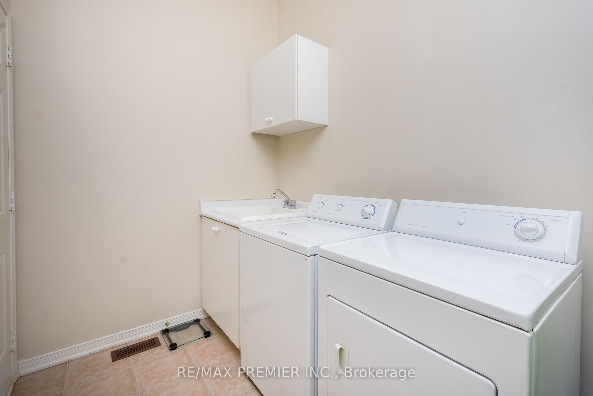 Photo 17 of 21 Rosario Drive, Vaughan, Vellore Village — HOMEH