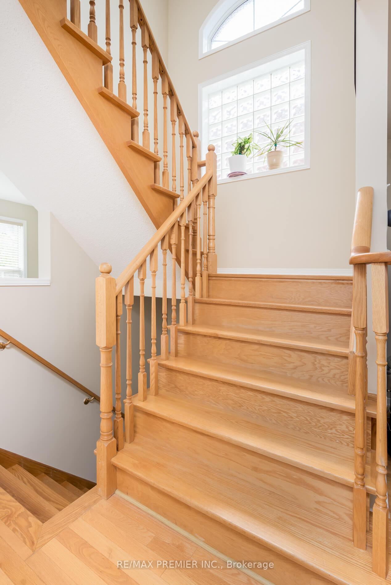 Photo 18 of 21 Rosario Drive, Vaughan, Vellore Village — HOMEH