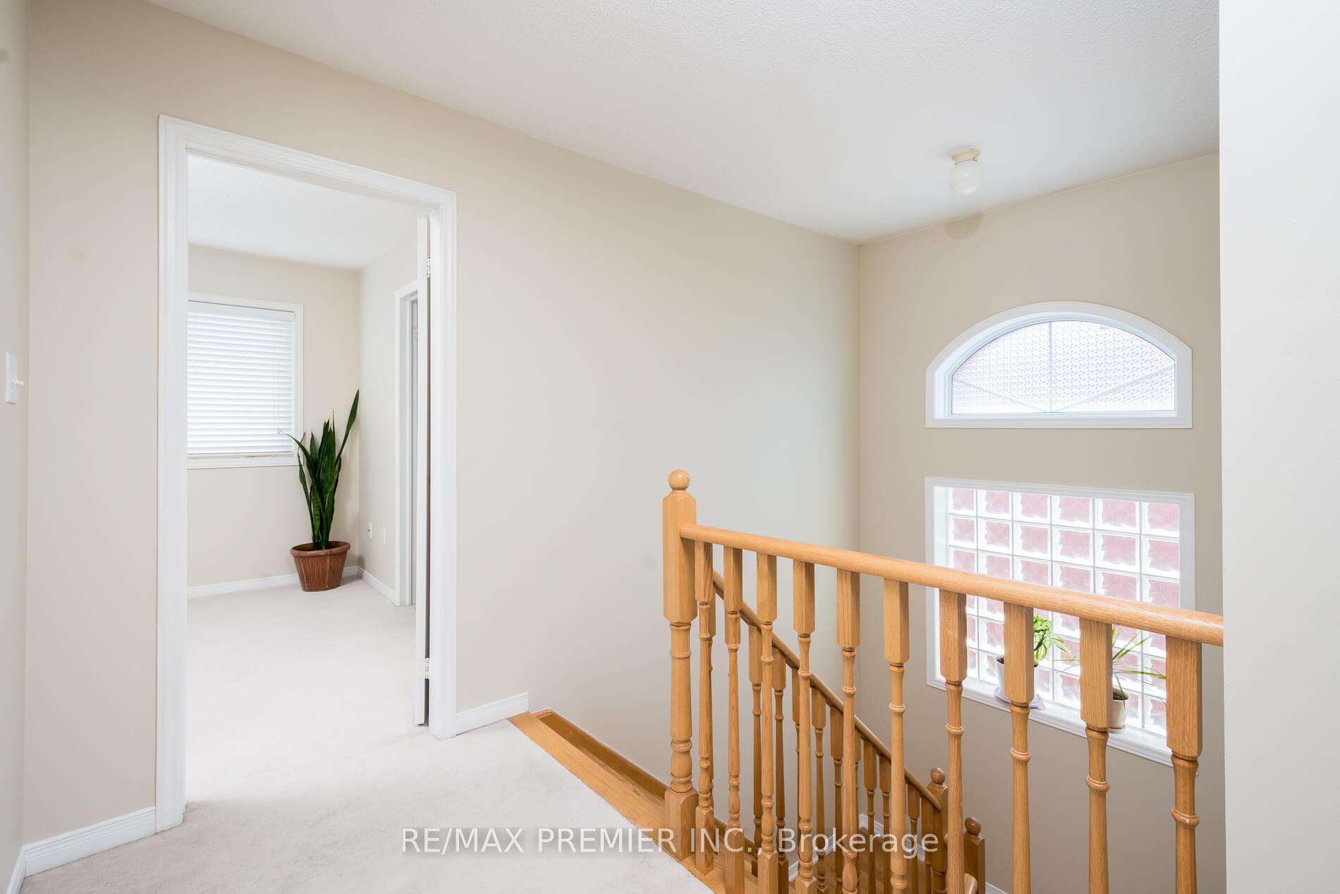 Photo 19 of 21 Rosario Drive, Vaughan, Vellore Village — HOMEH