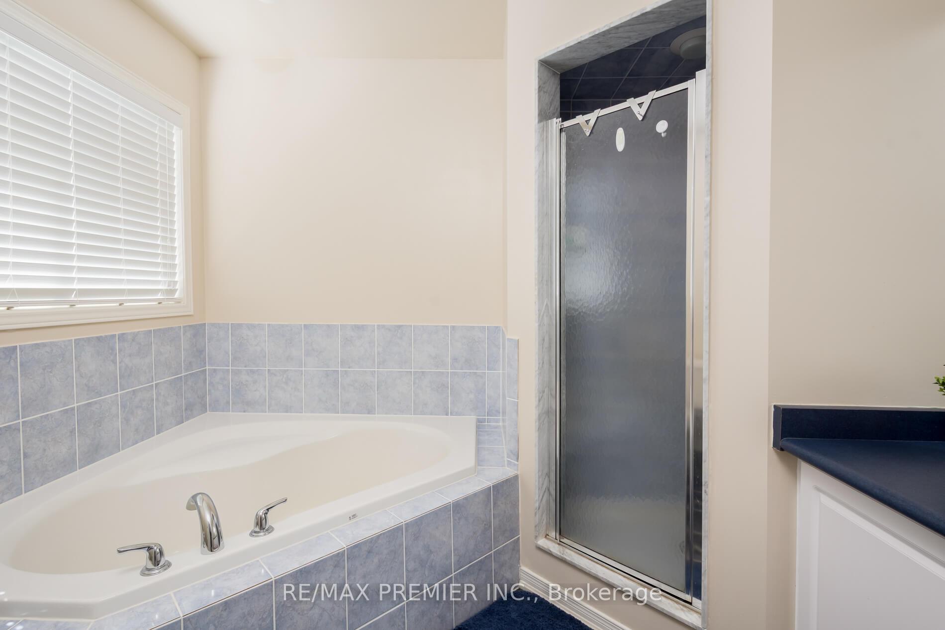 Photo 23 of 21 Rosario Drive, Vaughan, Vellore Village — HOMEH