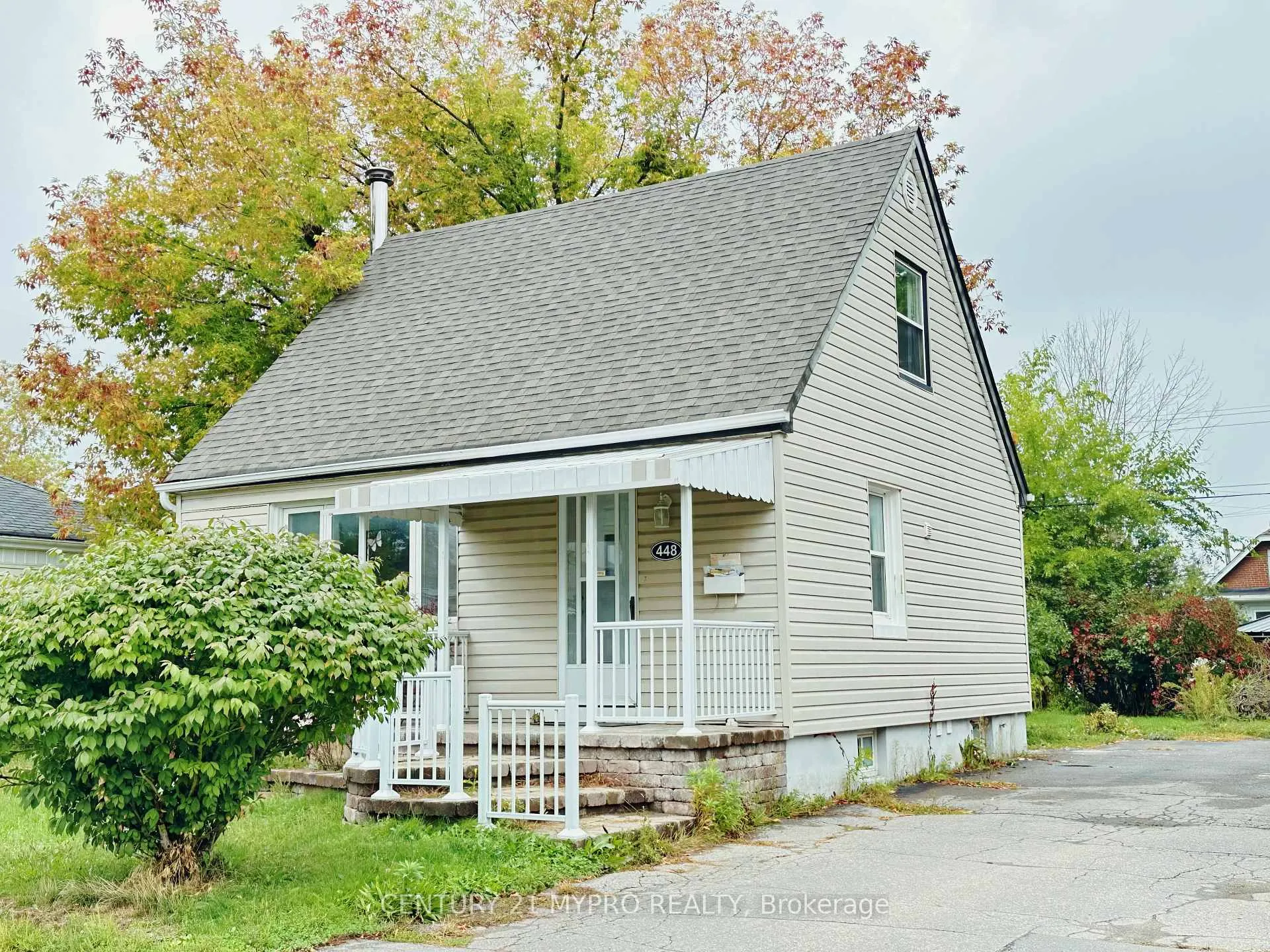 Front of 448 Hamilton Street