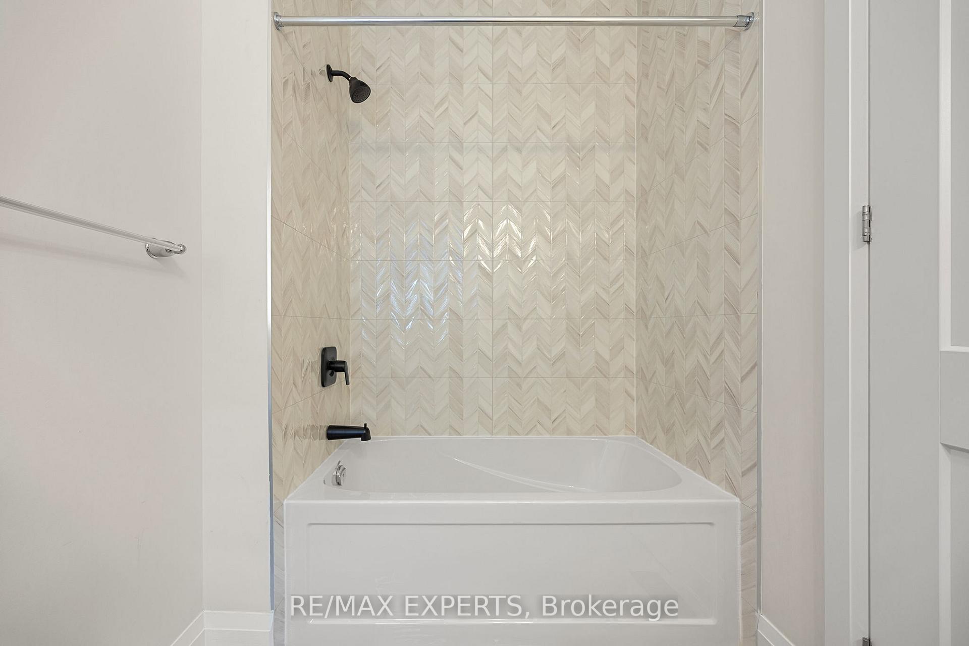 Photo 33 of 60 Rosshaven Crescent, Vaughan, Vellore Village — HOMEH