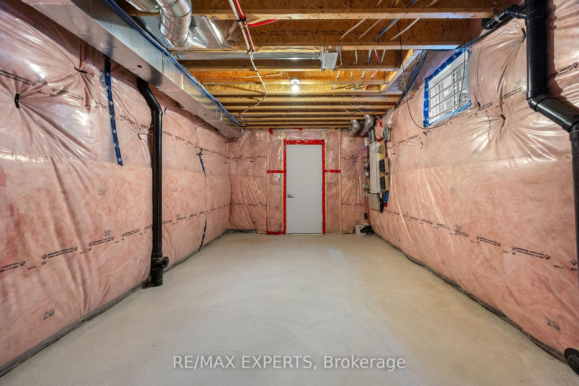 Photo 42 of 60 Rosshaven Crescent, Vaughan, Vellore Village — HOMEH