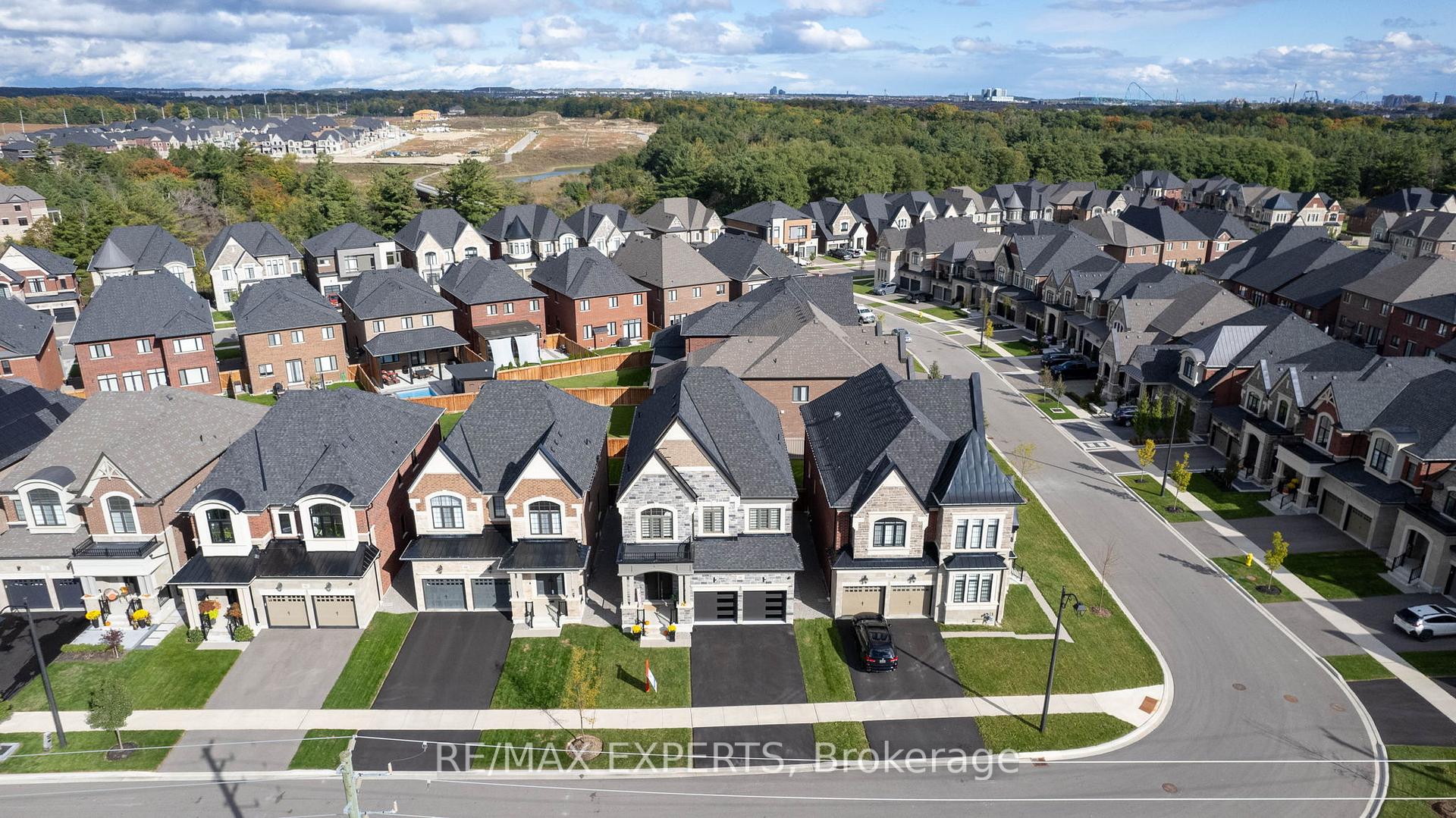 Photo 48 of 60 Rosshaven Crescent, Vaughan, Vellore Village — HOMEH