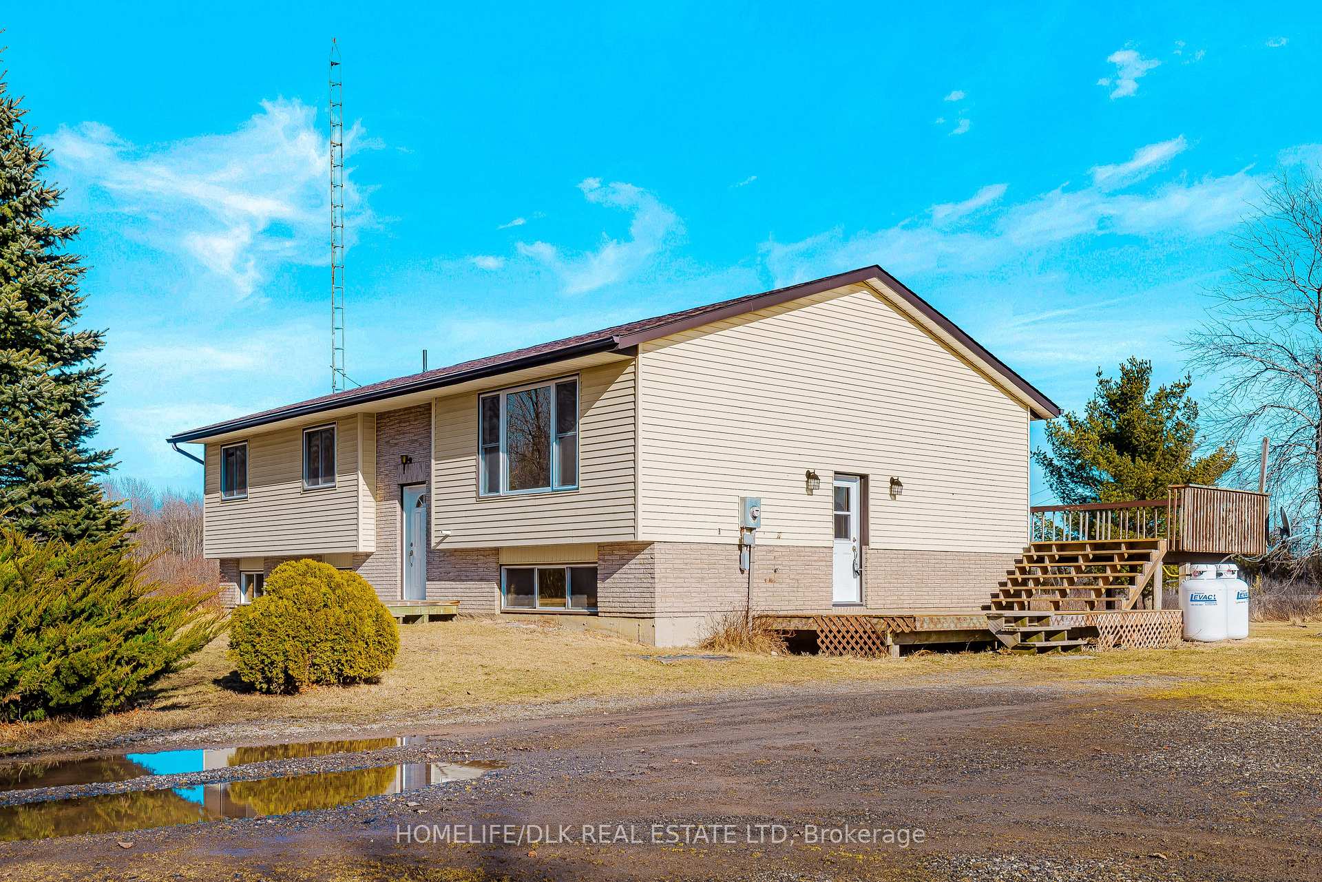 Photo 3 of 6207 6th Concession Road, Augusta, Augusta Twp — HOMEH