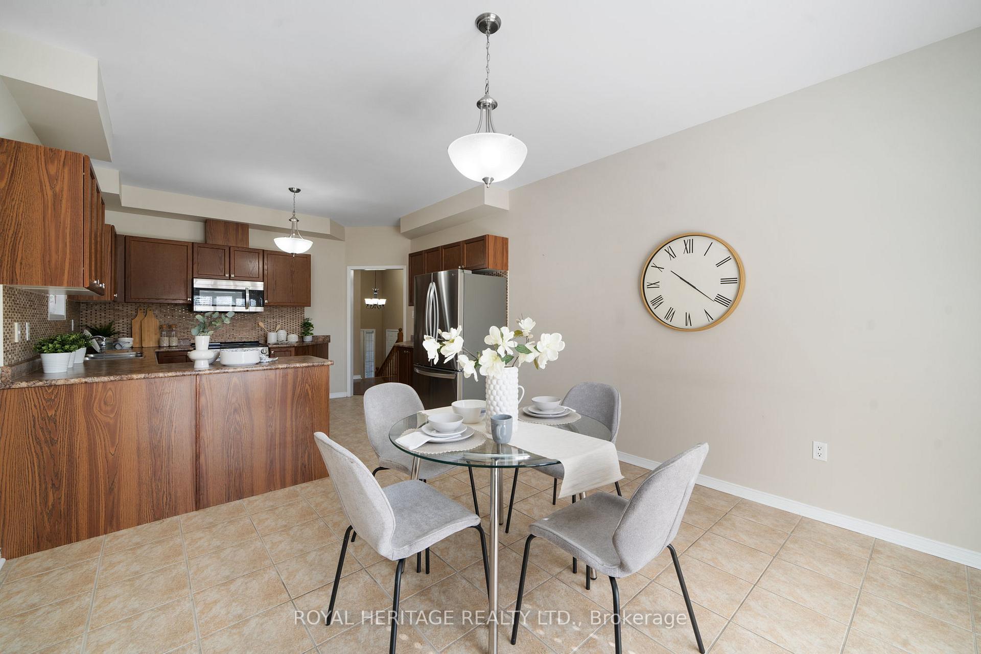 Photo 15 of 36 Tamarisk Street, Whitby, Rolling Acres — HOMEH