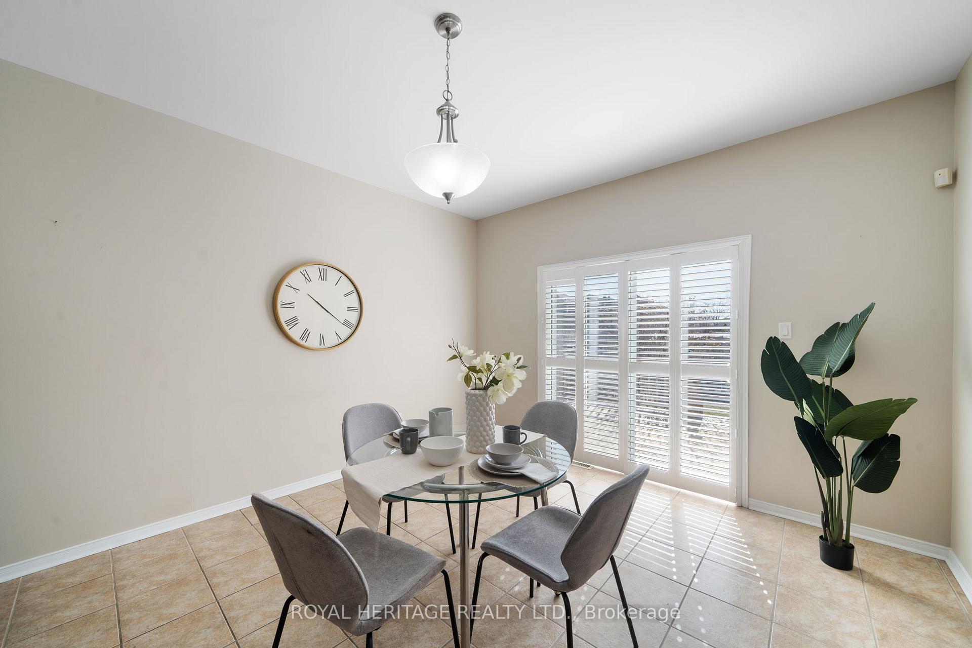 Photo 17 of 36 Tamarisk Street, Whitby, Rolling Acres — HOMEH