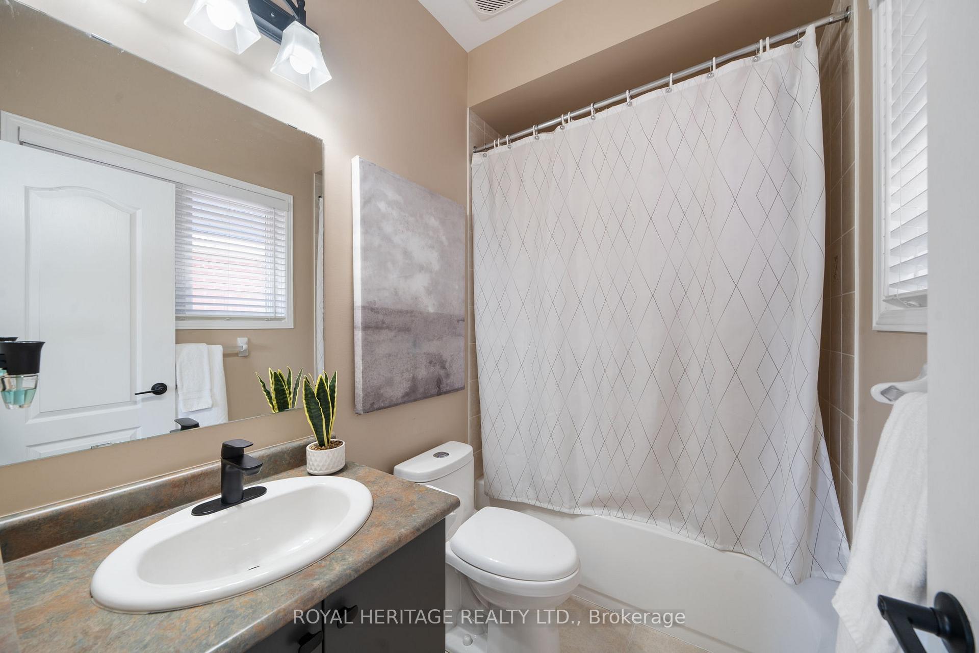 Photo 25 of 36 Tamarisk Street, Whitby, Rolling Acres — HOMEH