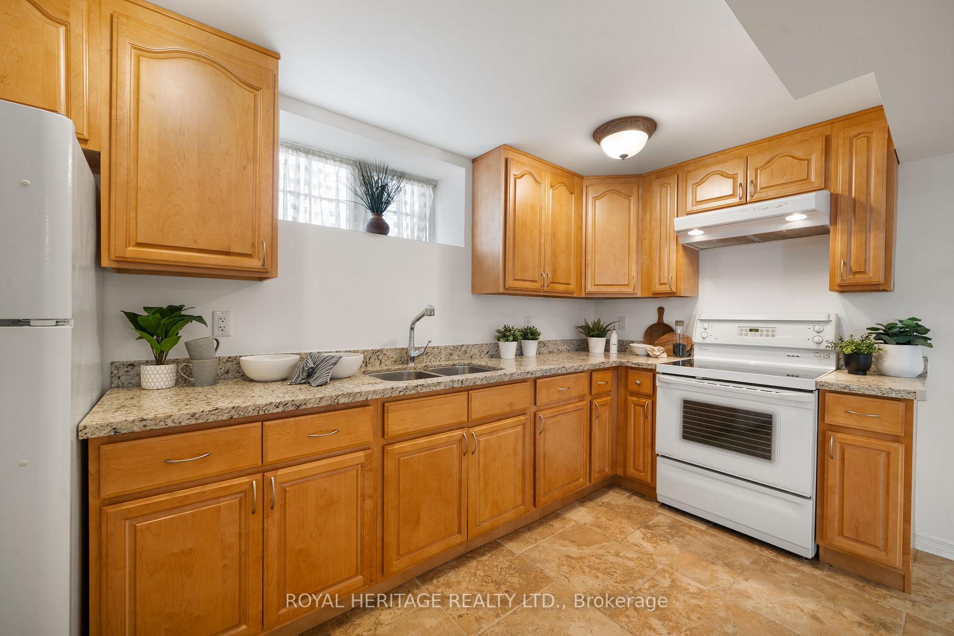Photo 31 of 36 Tamarisk Street, Whitby, Rolling Acres — HOMEH