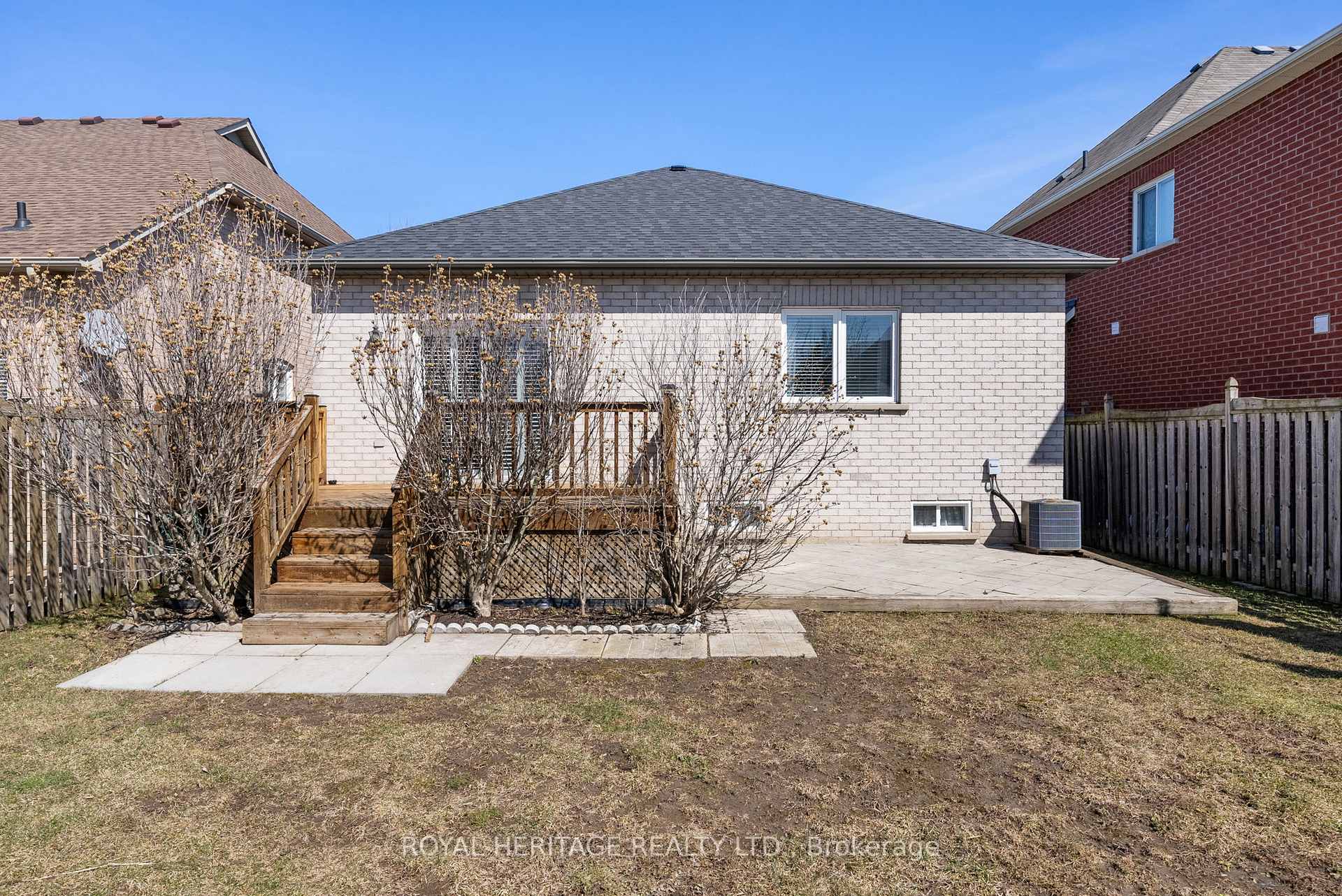 Photo 36 of 36 Tamarisk Street, Whitby, Rolling Acres — HOMEH