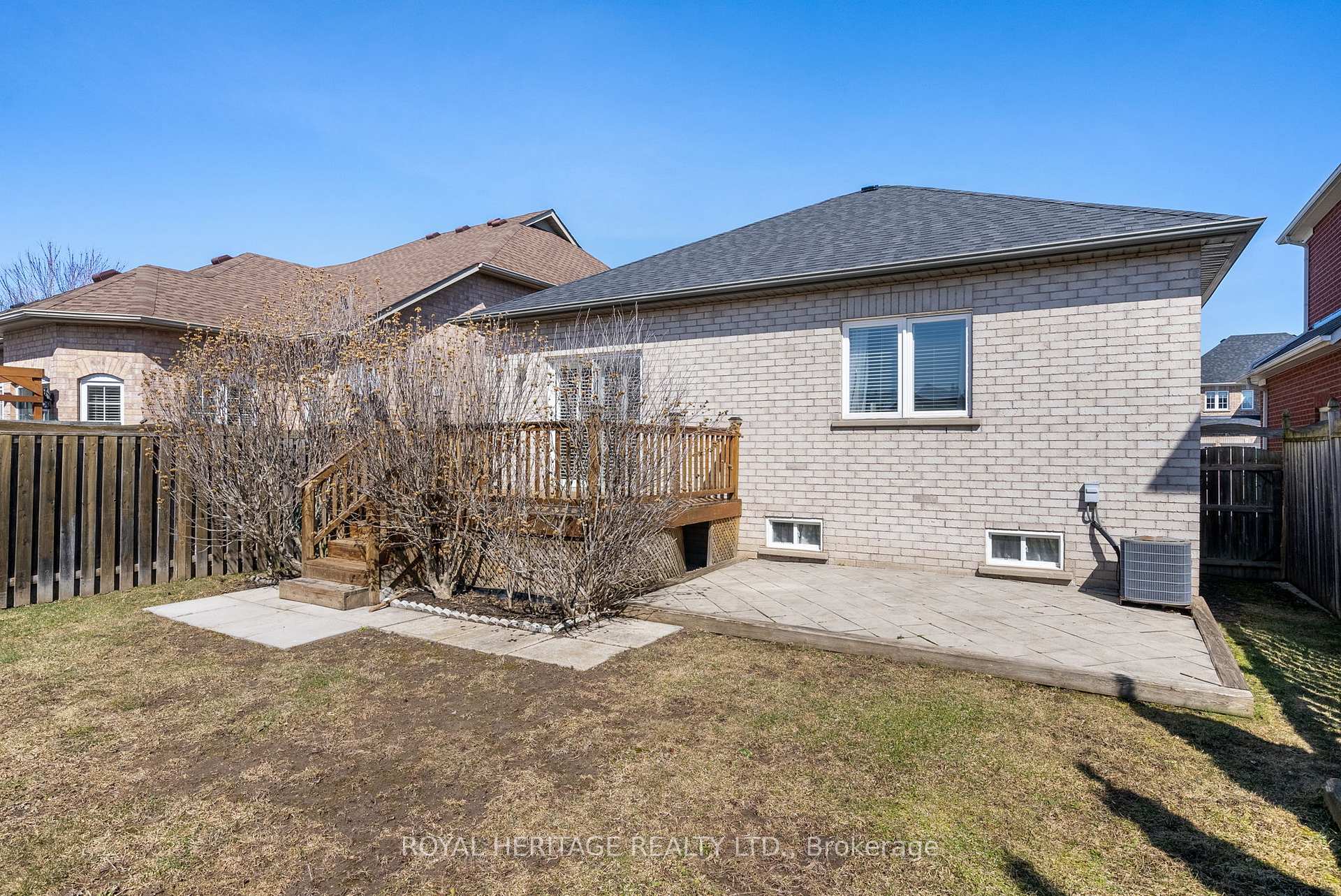 Photo 40 of 36 Tamarisk Street, Whitby, Rolling Acres — HOMEH