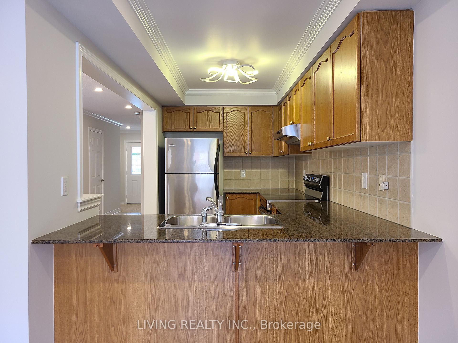 Photo 7 of 117 Amulet Crescent, Richmond Hill, Rouge Woods — HOMEH