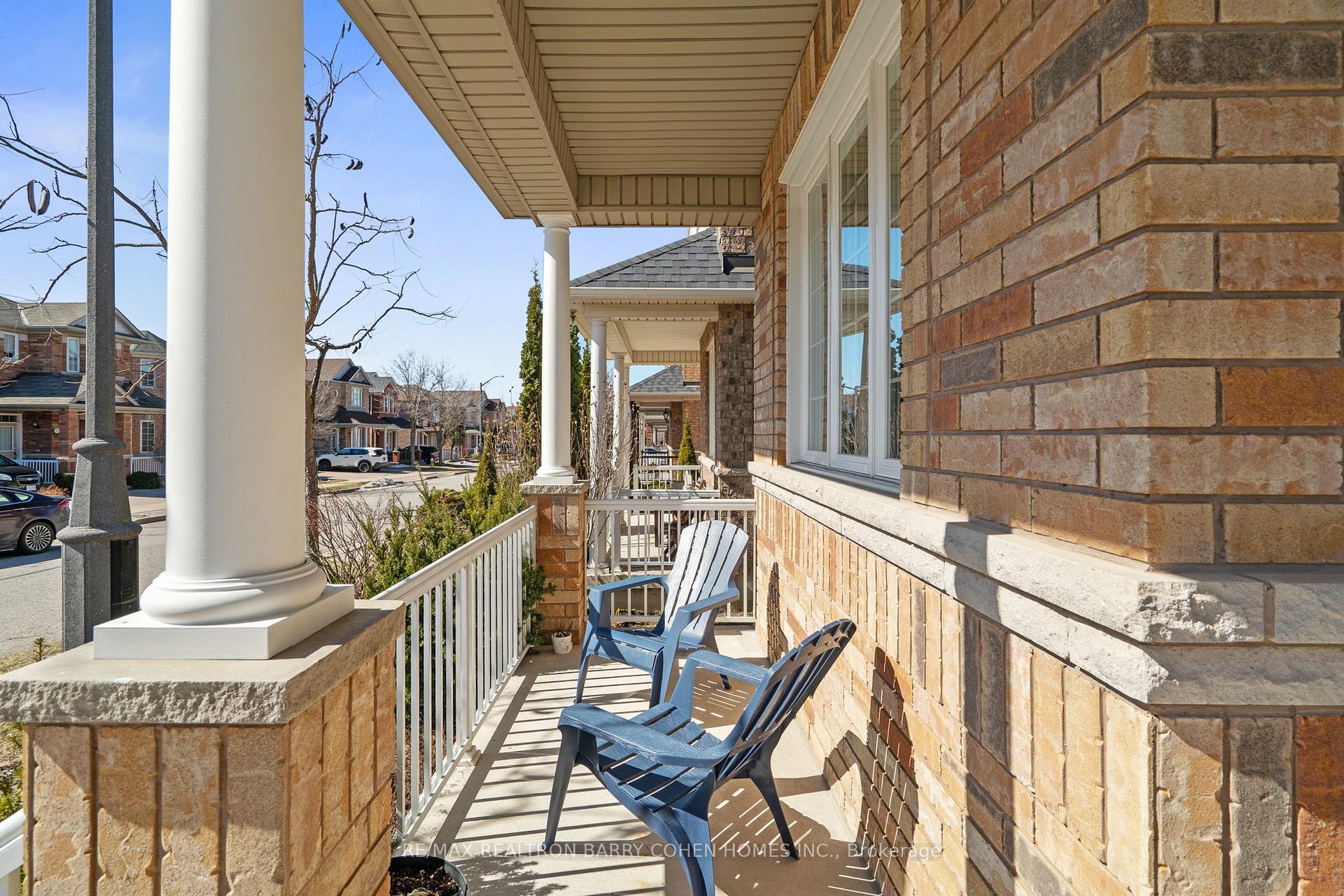 Photo 2 of 92 Capera Drive, Vaughan, Vellore Village — HOMEH