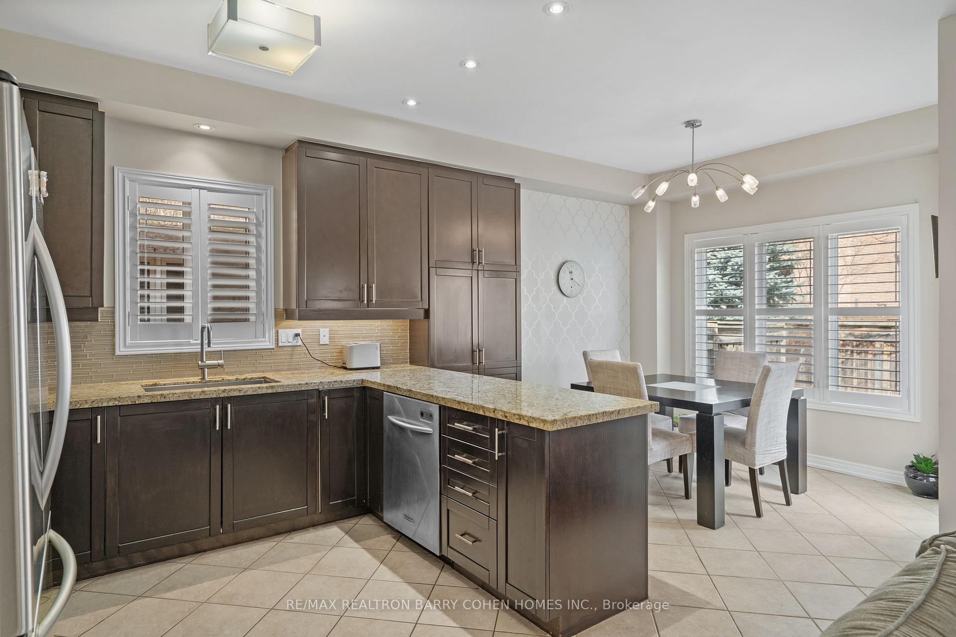 Photo 11 of 92 Capera Drive, Vaughan, Vellore Village — HOMEH