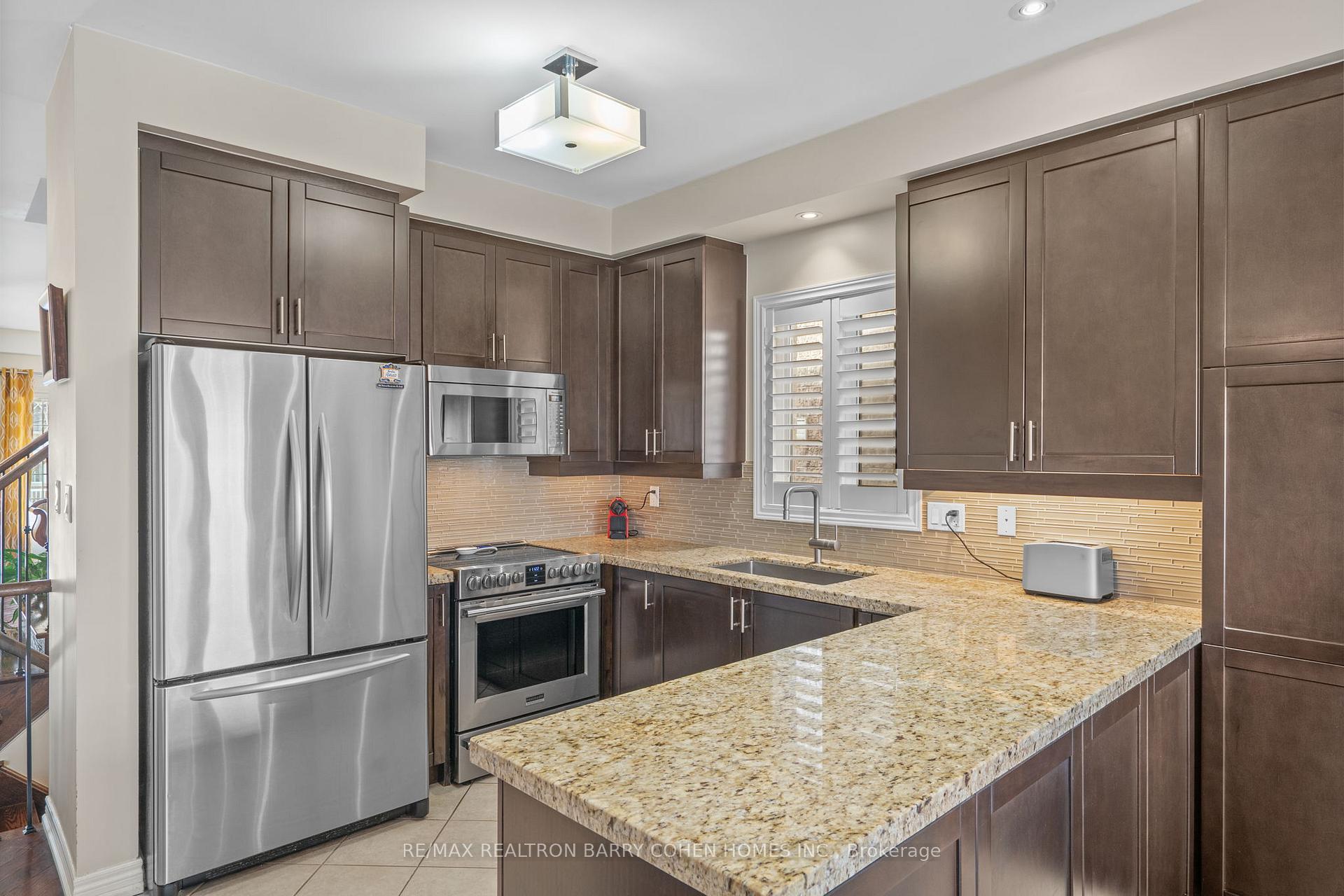 Photo 13 of 92 Capera Drive, Vaughan, Vellore Village — HOMEH