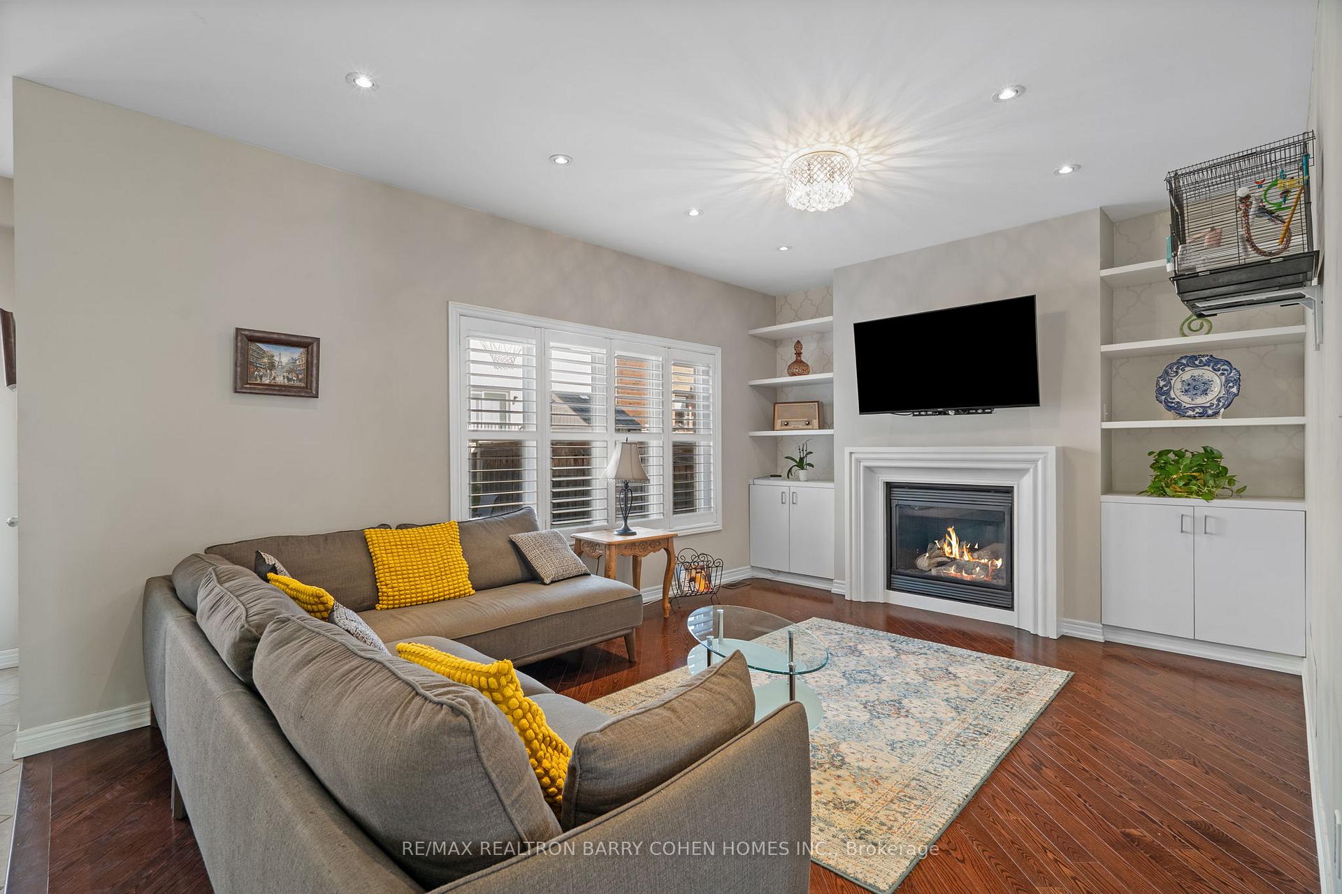 Photo 17 of 92 Capera Drive, Vaughan, Vellore Village — HOMEH