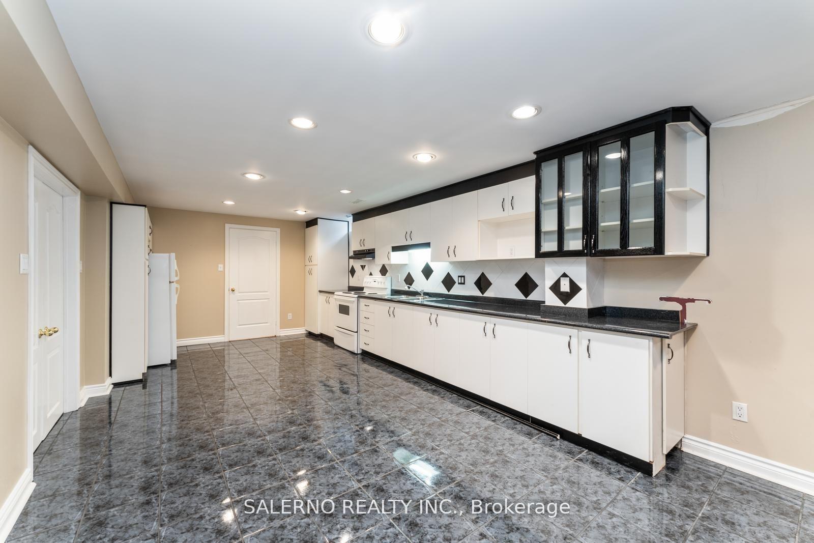 Photo 27 of 25 Lockheed Avenue, Vaughan, Maple — HOMEH