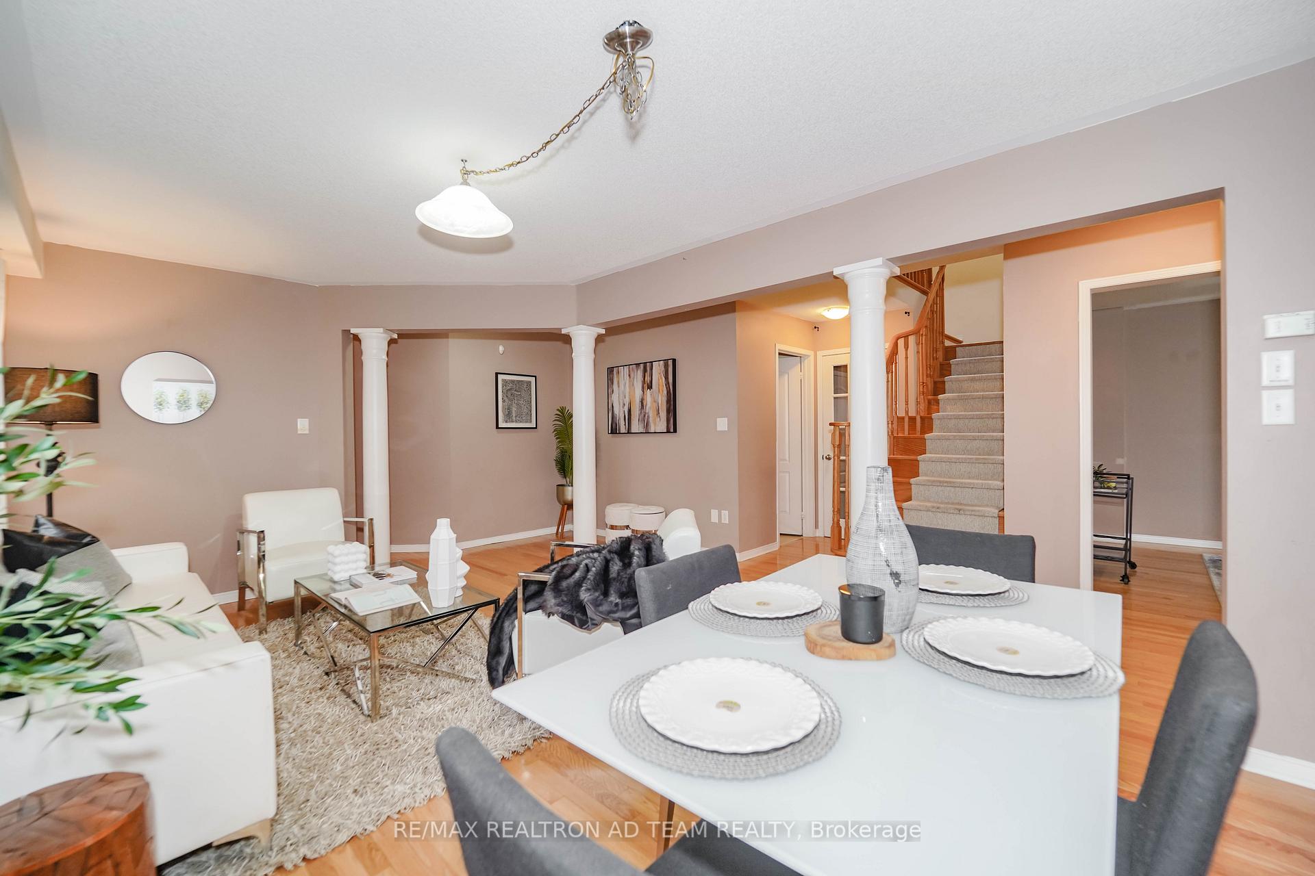 Photo 9 of 1027 Schooling Drive, Oshawa, Taunton — HOMEH