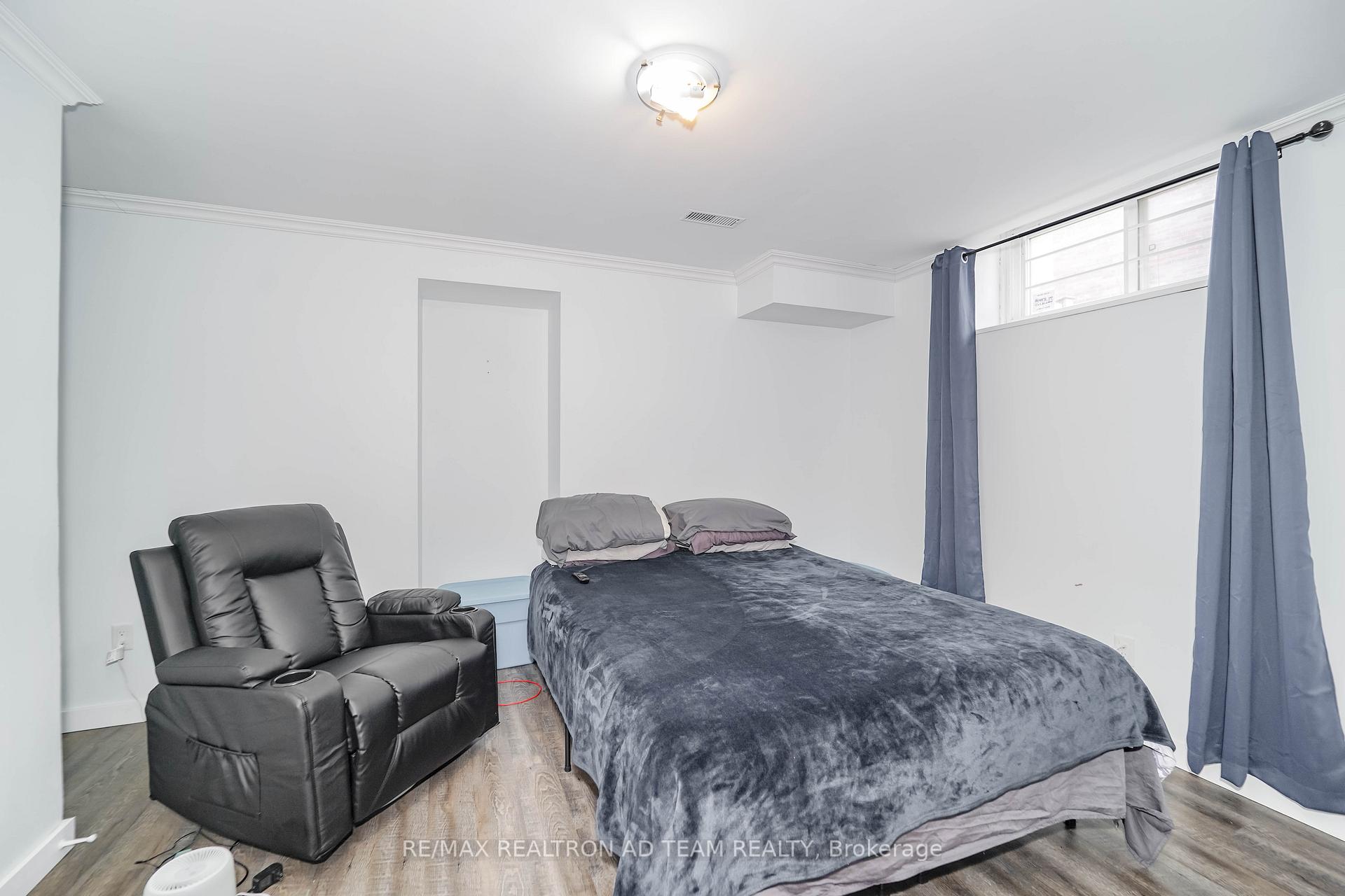 Photo 24 of 1027 Schooling Drive, Oshawa, Taunton — HOMEH