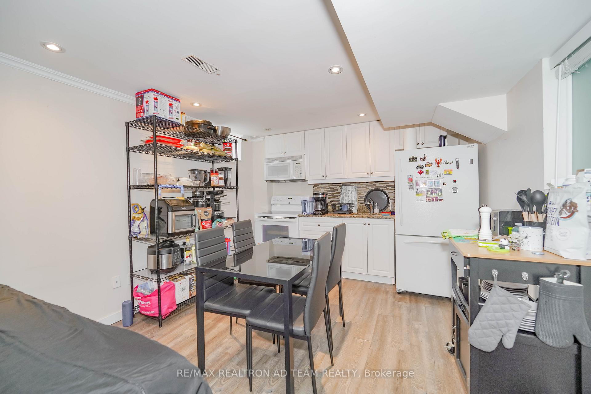 Photo 25 of 1027 Schooling Drive, Oshawa, Taunton — HOMEH