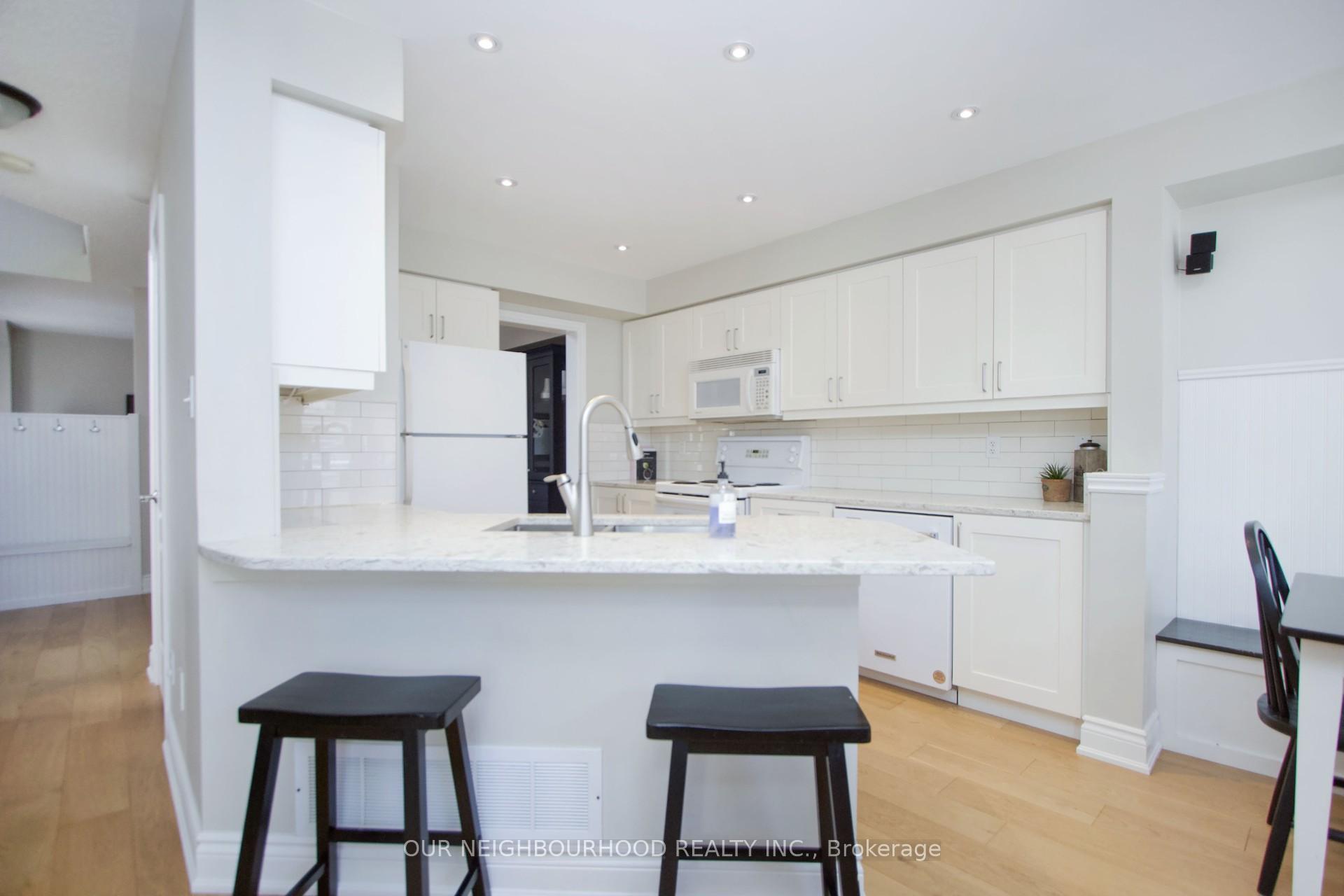 Photo 13 of 24 Artesian Drive, Whitby, Williamsburg — HOMEH