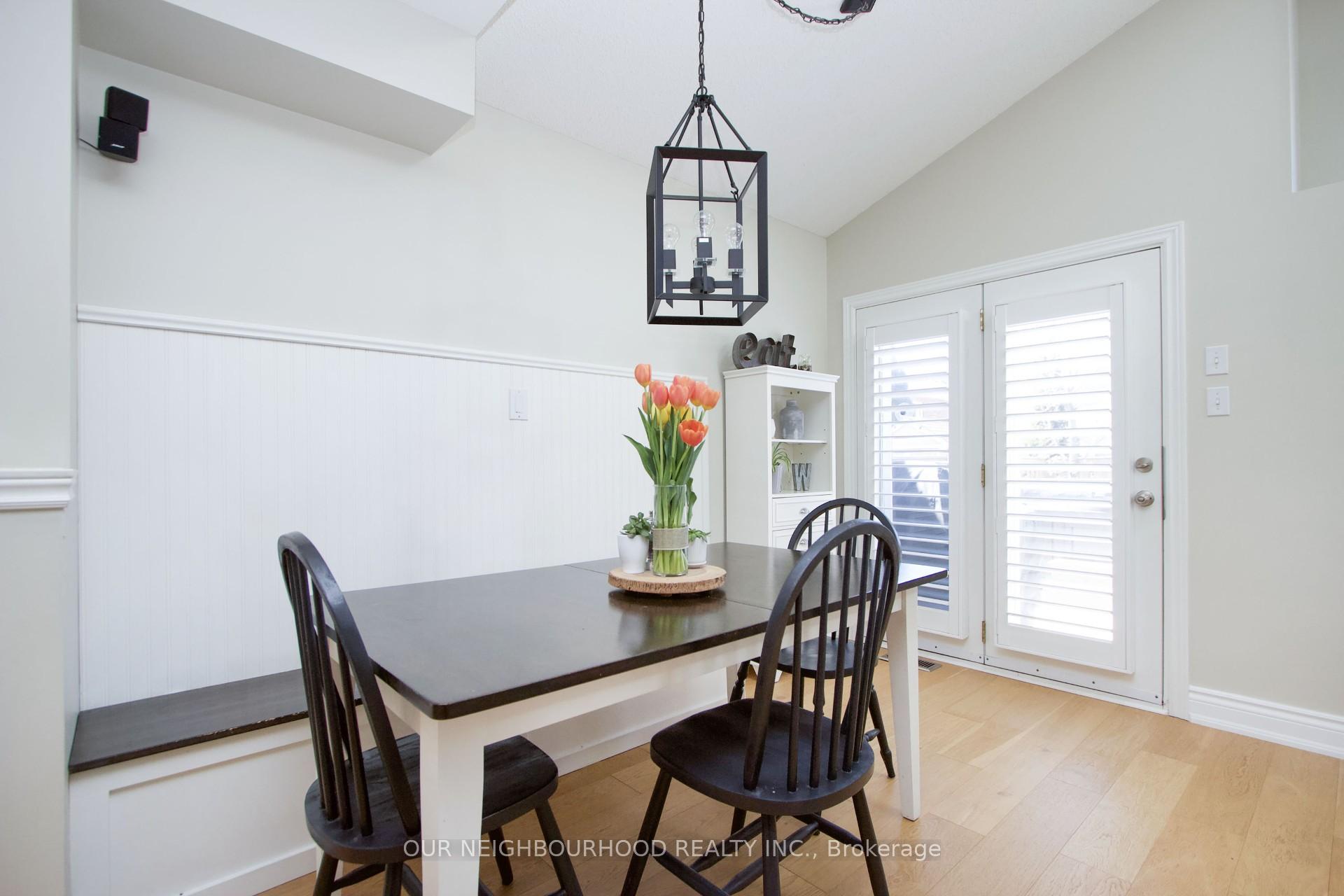 Photo 14 of 24 Artesian Drive, Whitby, Williamsburg — HOMEH