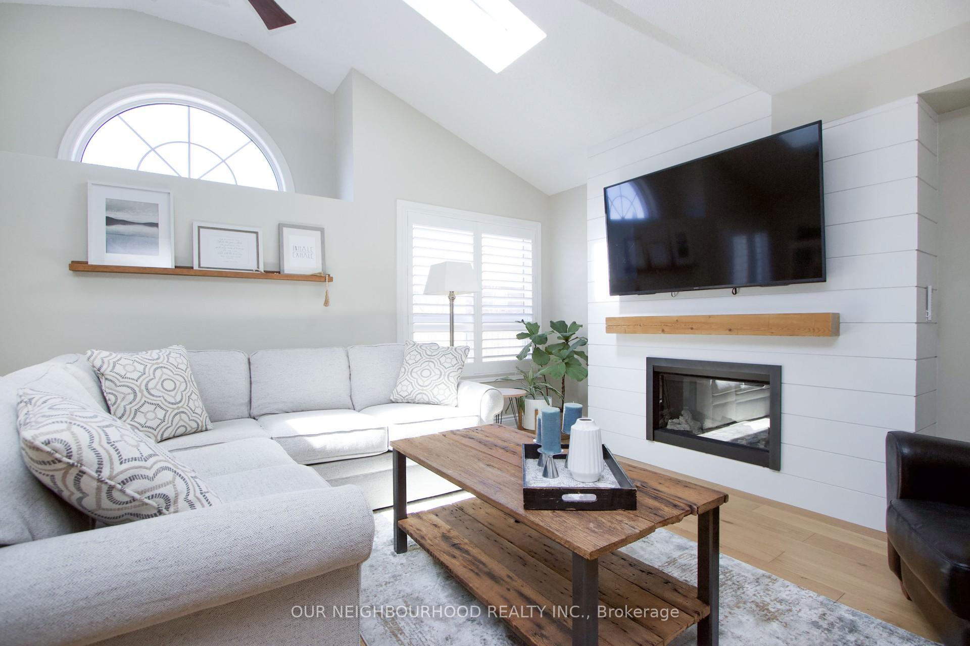 Photo 16 of 24 Artesian Drive, Whitby, Williamsburg — HOMEH