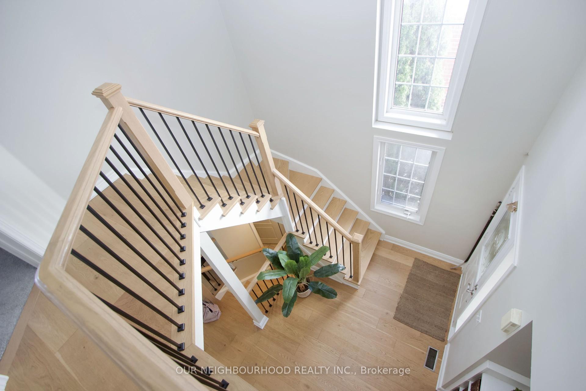 Photo 17 of 24 Artesian Drive, Whitby, Williamsburg — HOMEH