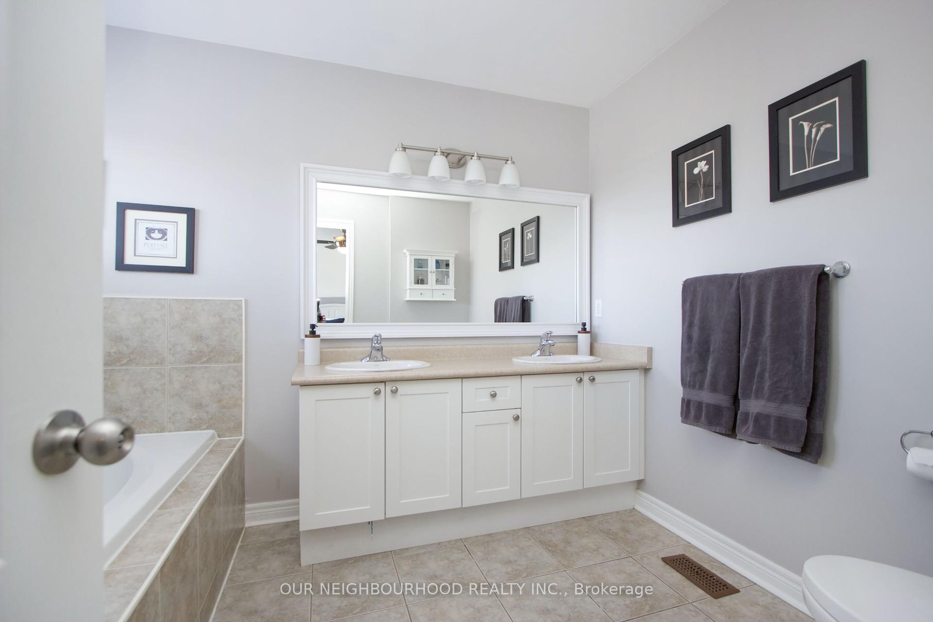 Photo 20 of 24 Artesian Drive, Whitby, Williamsburg — HOMEH