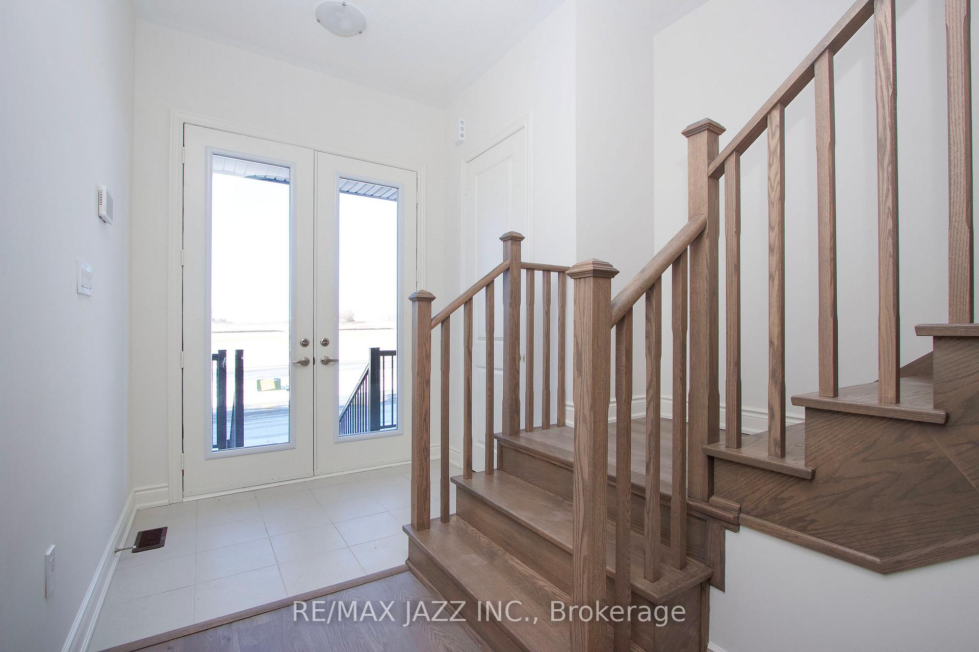 Photo 3 of 2217 Crystal Drive, Oshawa, Kedron — HOMEH