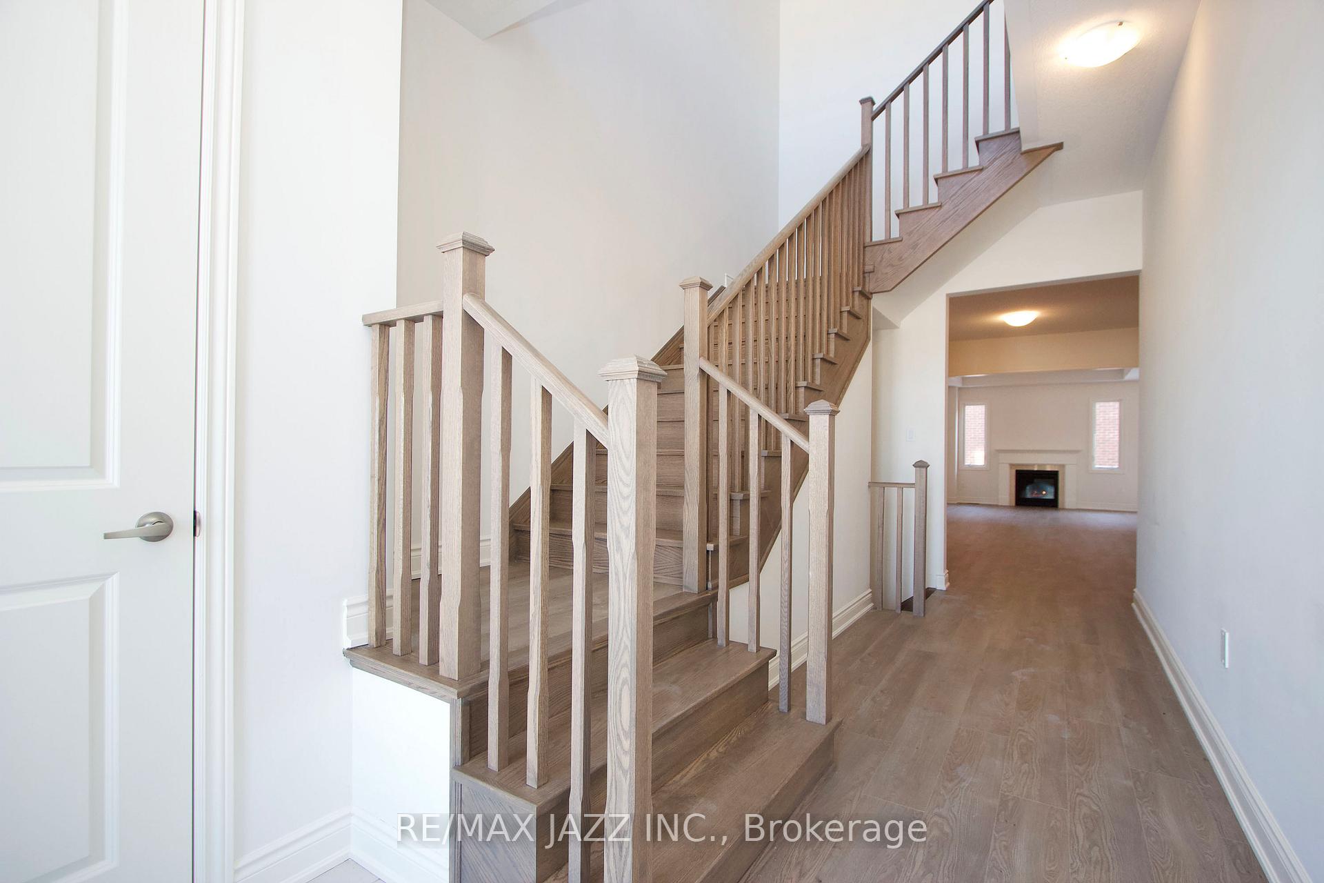 Photo 4 of 2217 Crystal Drive, Oshawa, Kedron — HOMEH