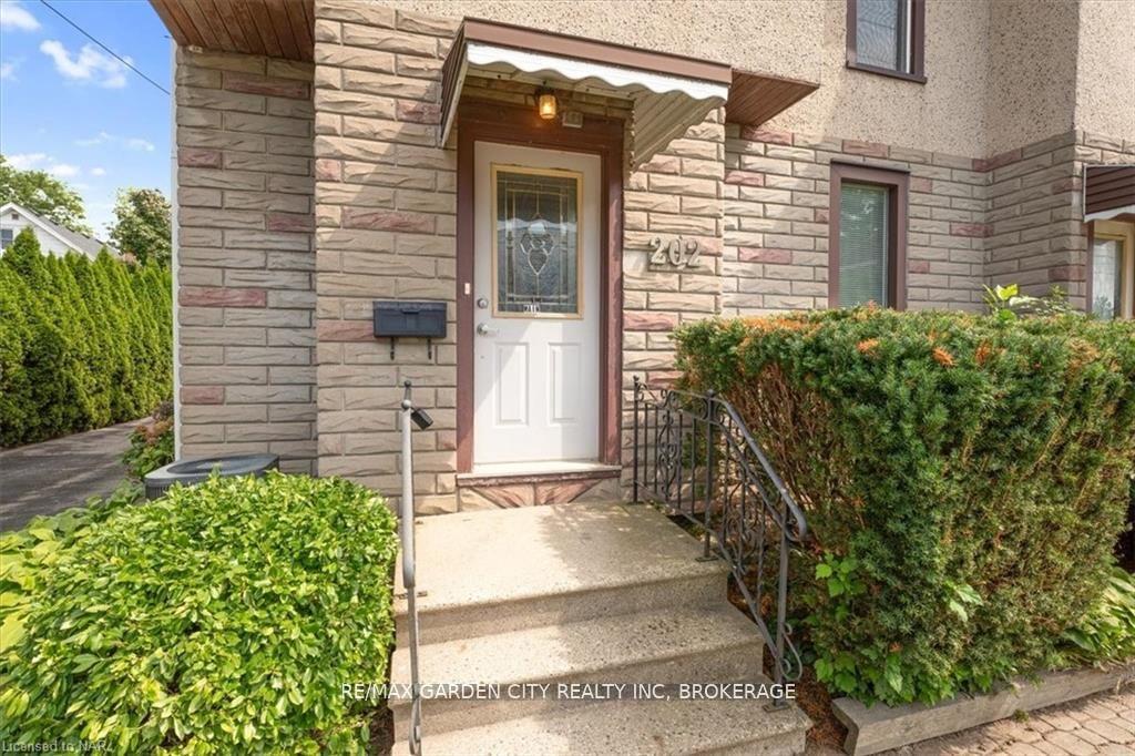 Photo 4 of 202 Niagara Street, Welland, Prince Charles — HOMEH