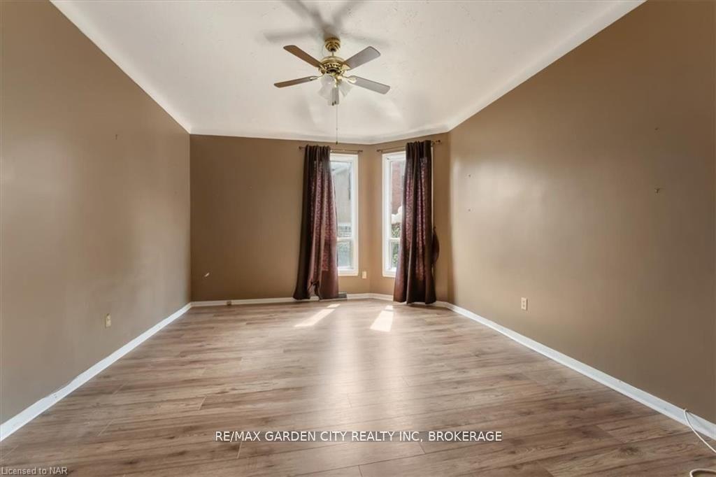 Photo 7 of 202 Niagara Street, Welland, Prince Charles — HOMEH