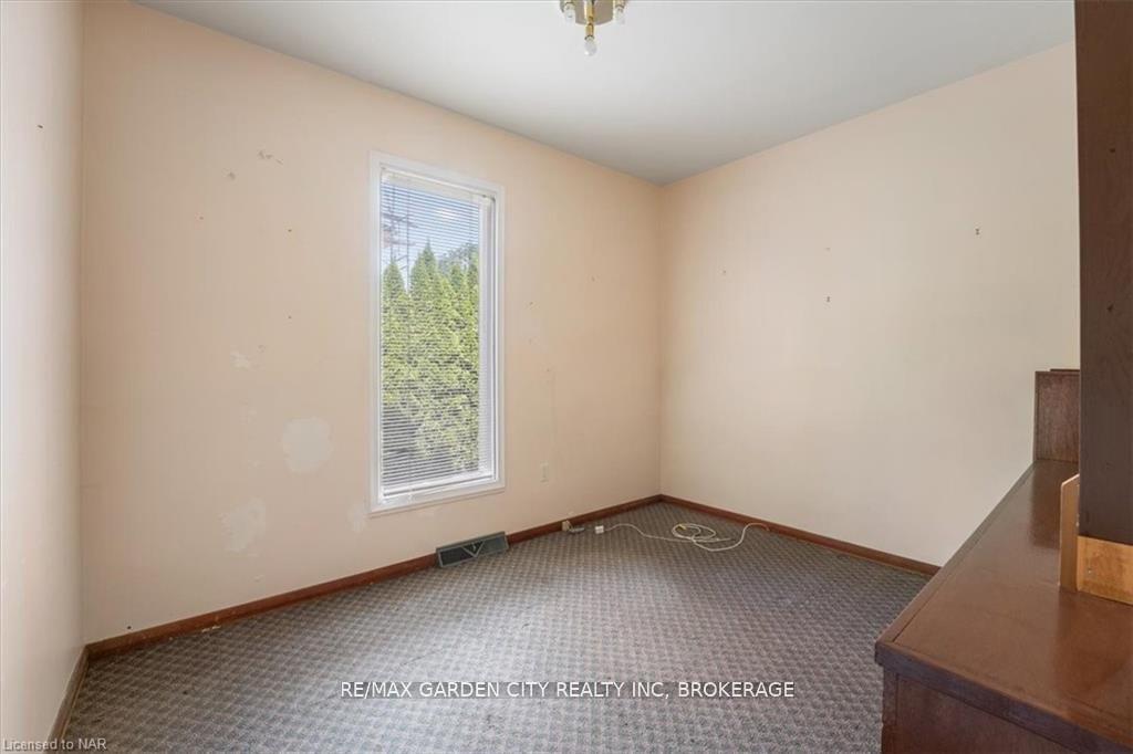 Photo 13 of 202 Niagara Street, Welland, Prince Charles — HOMEH