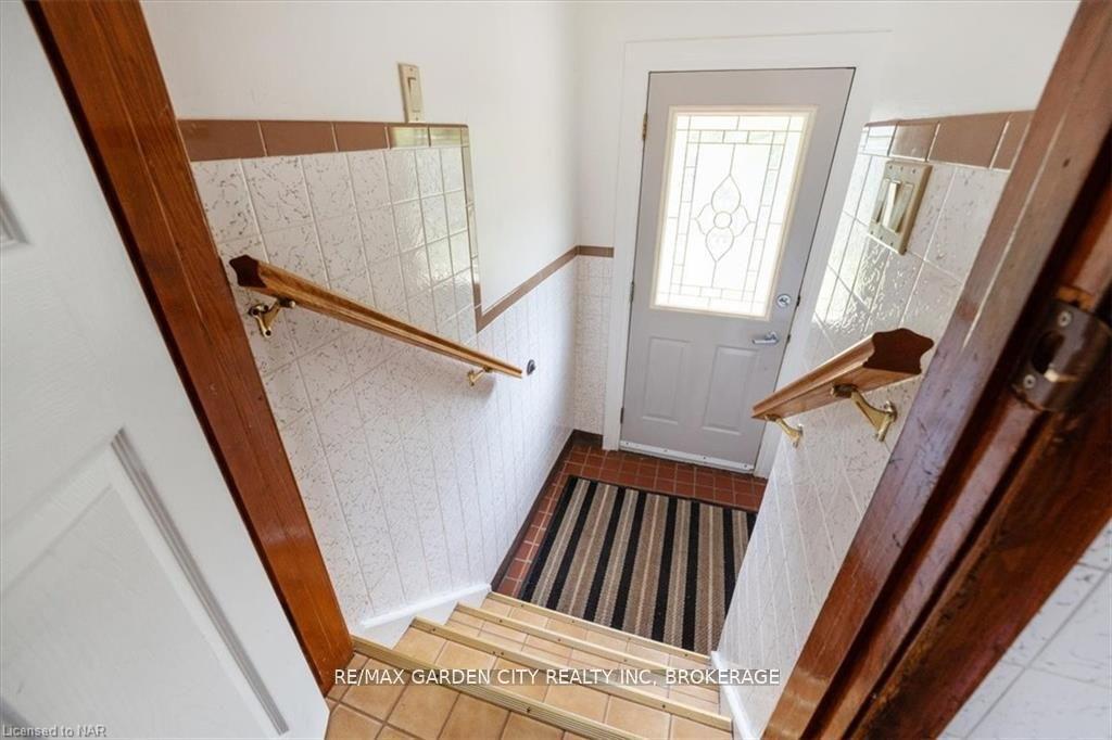 Photo 15 of 202 Niagara Street, Welland, Prince Charles — HOMEH