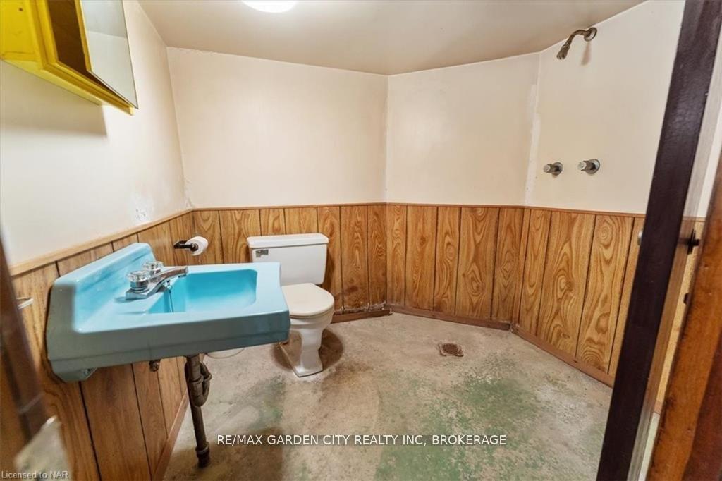 Photo 19 of 202 Niagara Street, Welland, Prince Charles — HOMEH