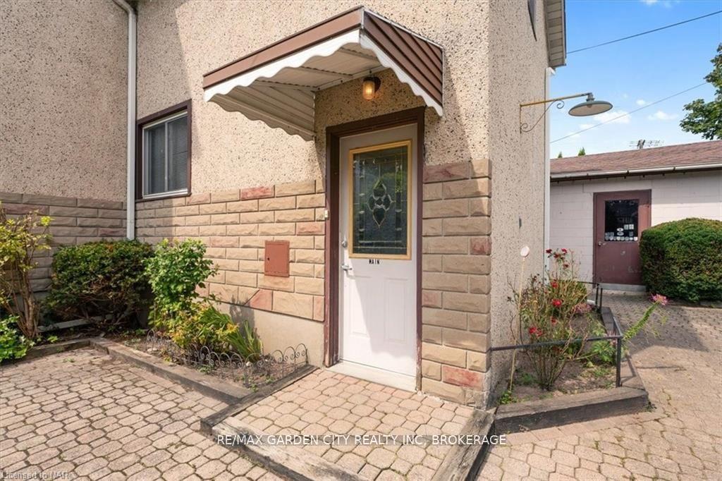 Photo 21 of 202 Niagara Street, Welland, Prince Charles — HOMEH