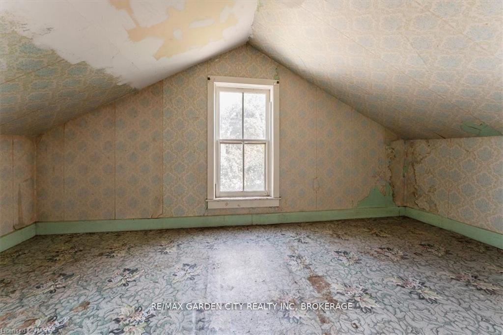 Photo 37 of 202 Niagara Street, Welland, Prince Charles — HOMEH