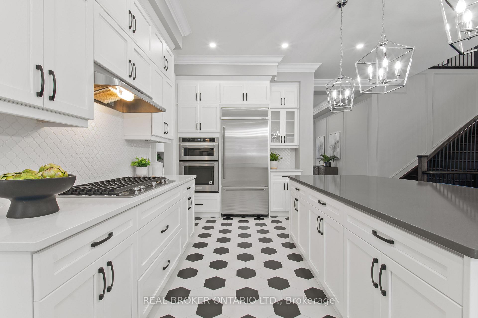 Photo 6 of 30 Luang Street, Vaughan, Kleinburg — HOMEH
