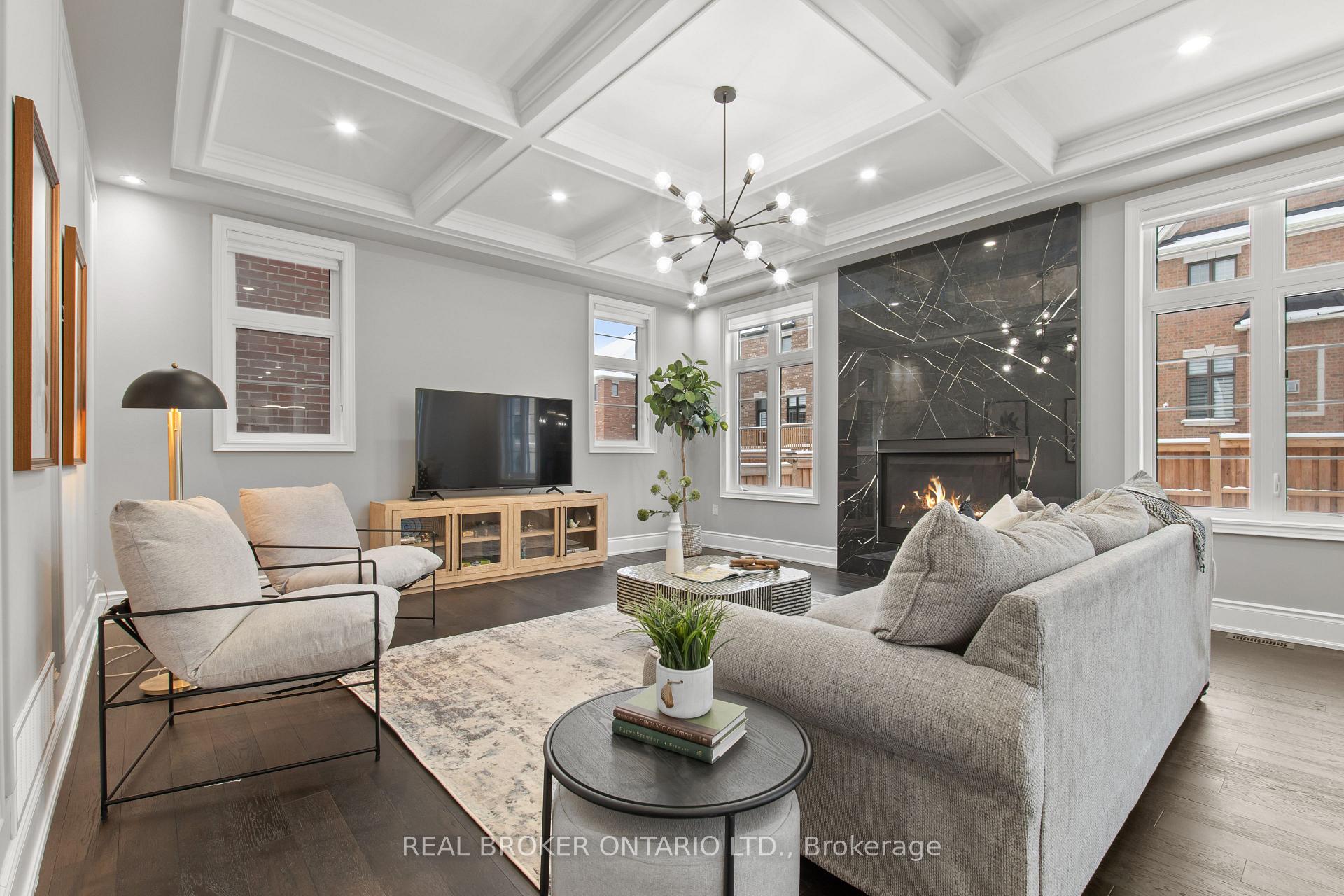 Photo 8 of 30 Luang Street, Vaughan, Kleinburg — HOMEH