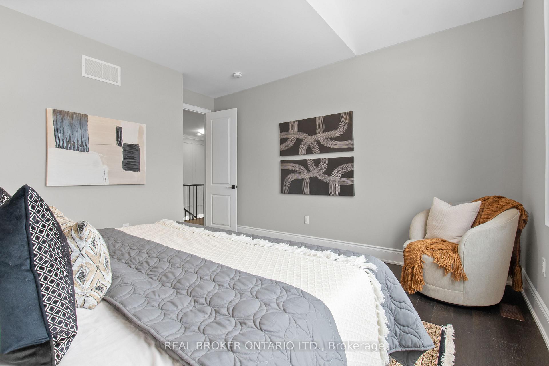 Photo 14 of 30 Luang Street, Vaughan, Kleinburg — HOMEH