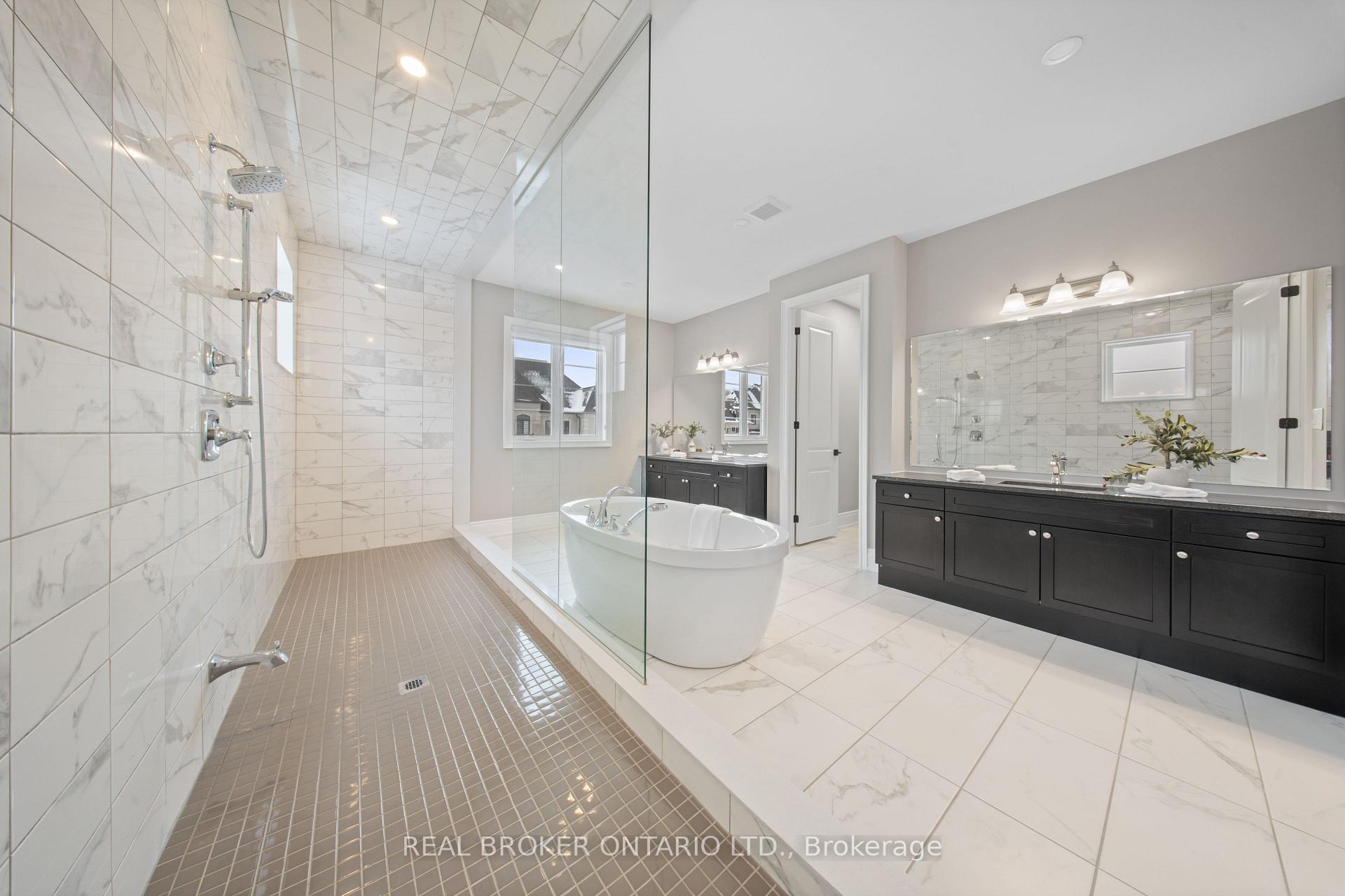 Photo 18 of 30 Luang Street, Vaughan, Kleinburg — HOMEH
