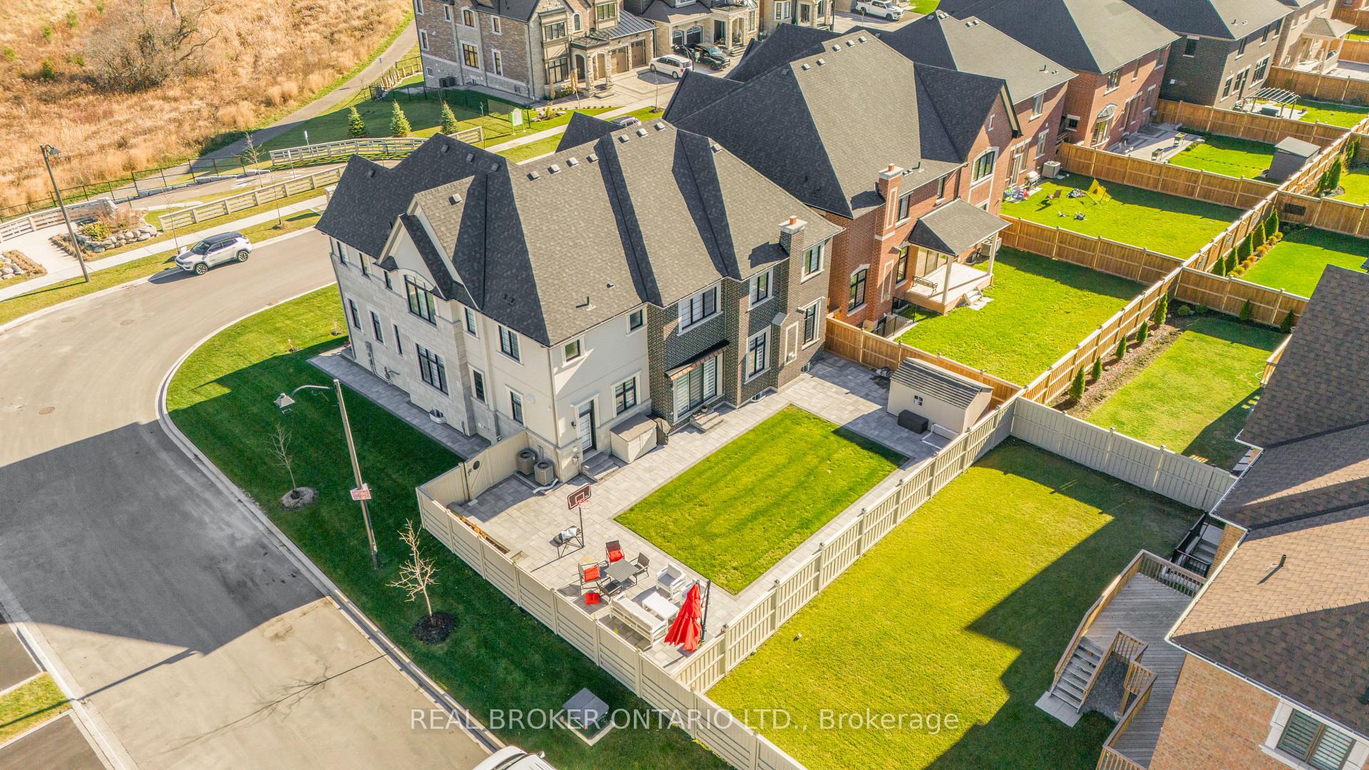 Photo 26 of 30 Luang Street, Vaughan, Kleinburg — HOMEH