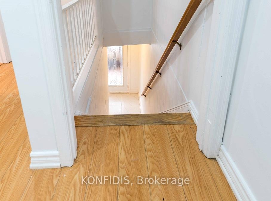 Photo 6 of Unit Unit 1, 127 Summer Street, Oshawa, Central — HOMEH