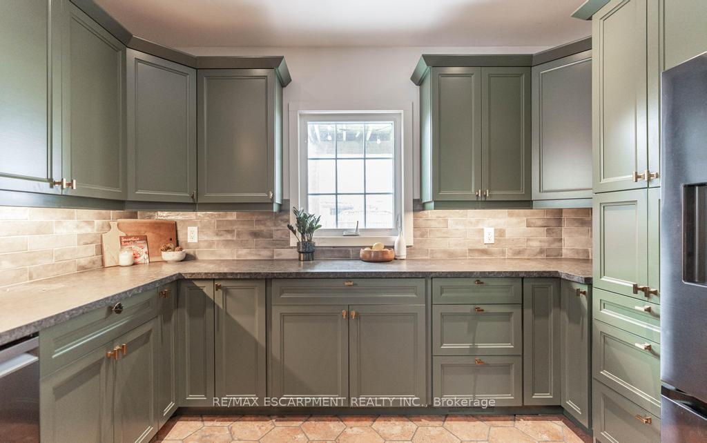 Photo 17 of 2 Highland Gardens, Welland, Prince Charles — HOMEH