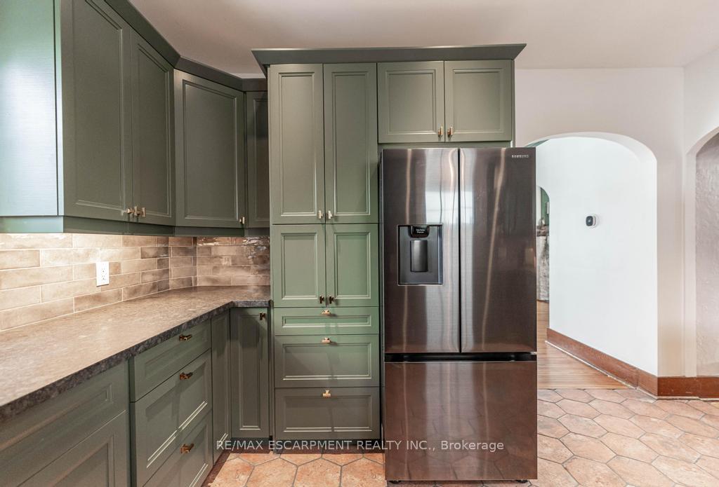 Photo 18 of 2 Highland Gardens, Welland, Prince Charles — HOMEH