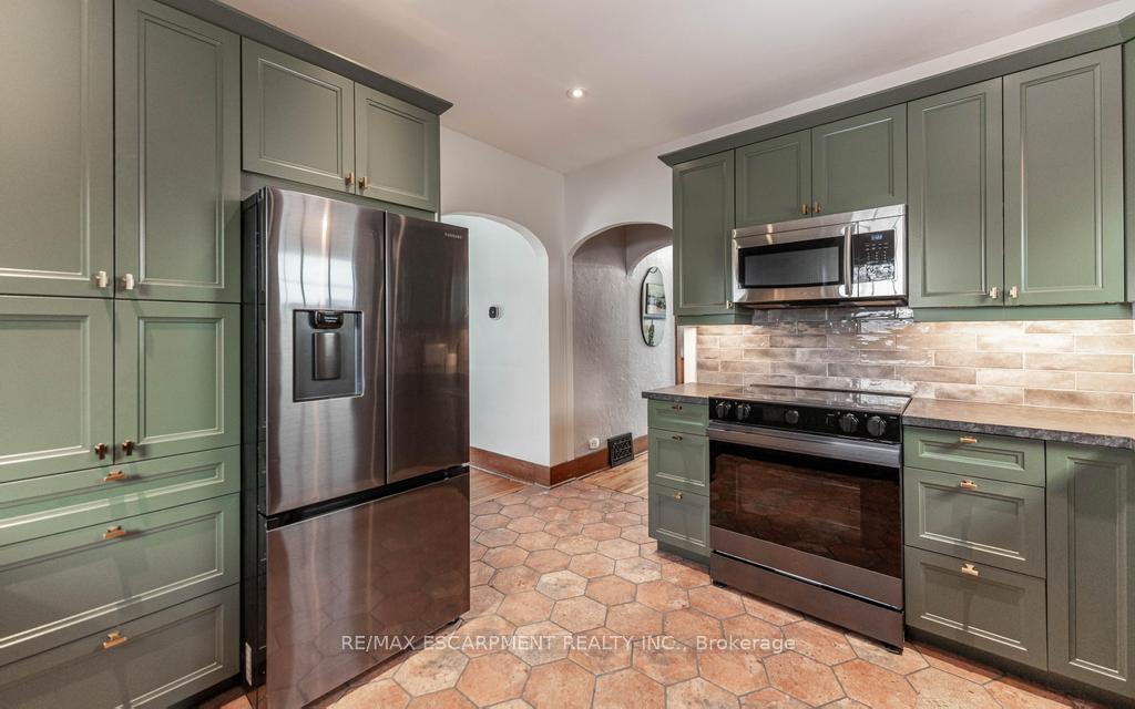 Photo 19 of 2 Highland Gardens, Welland, Prince Charles — HOMEH